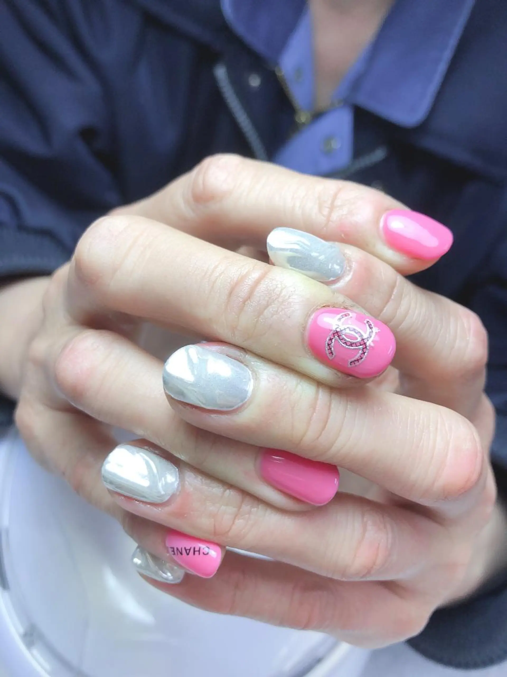 ネイル ミラーネイル 石原 夕華のネイルデザイン