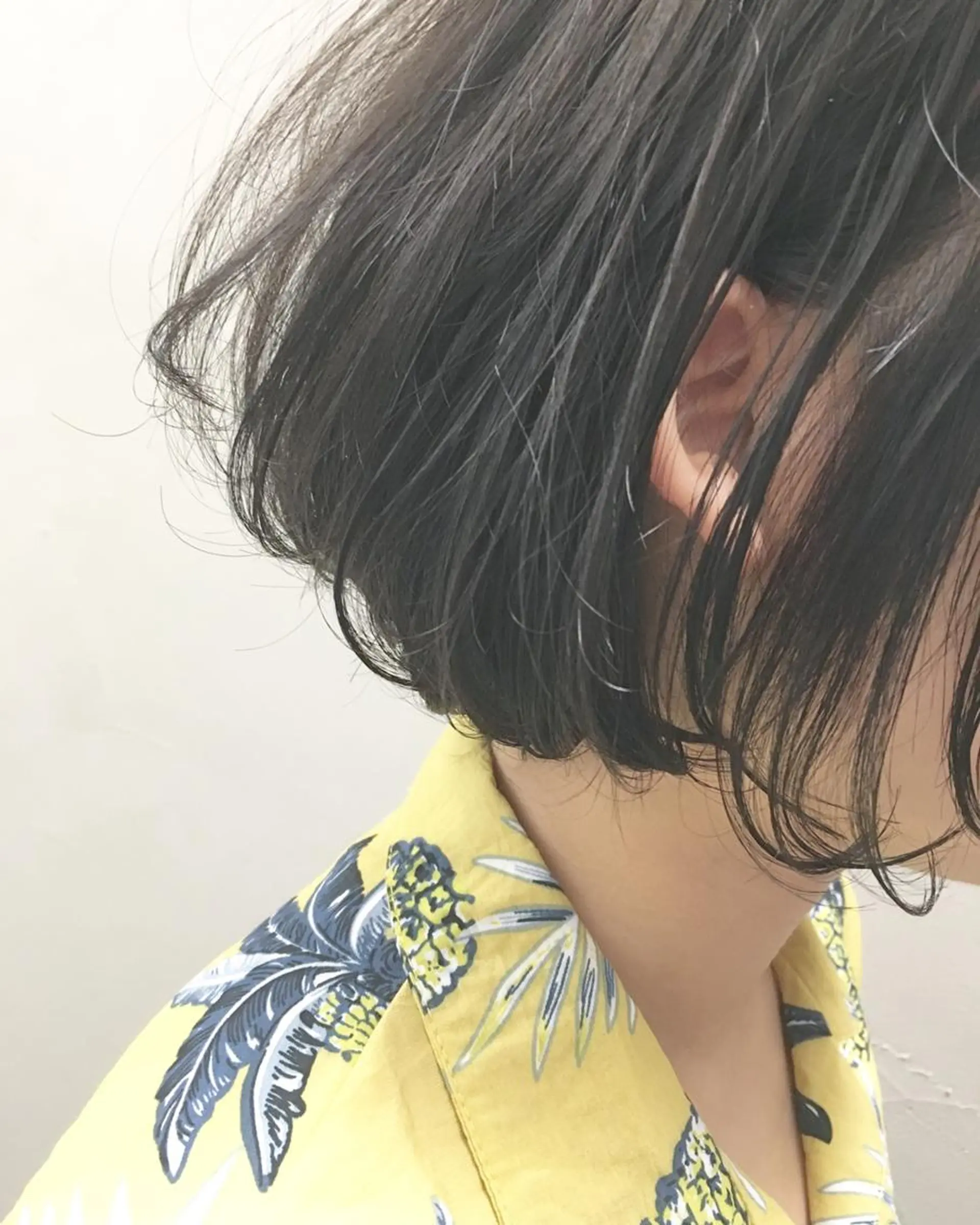 ミディアム カラー アッシュ 黒髪 グレージュ ボブ 代表　土屋ヒロユキ ショートカットのヘアスタイル