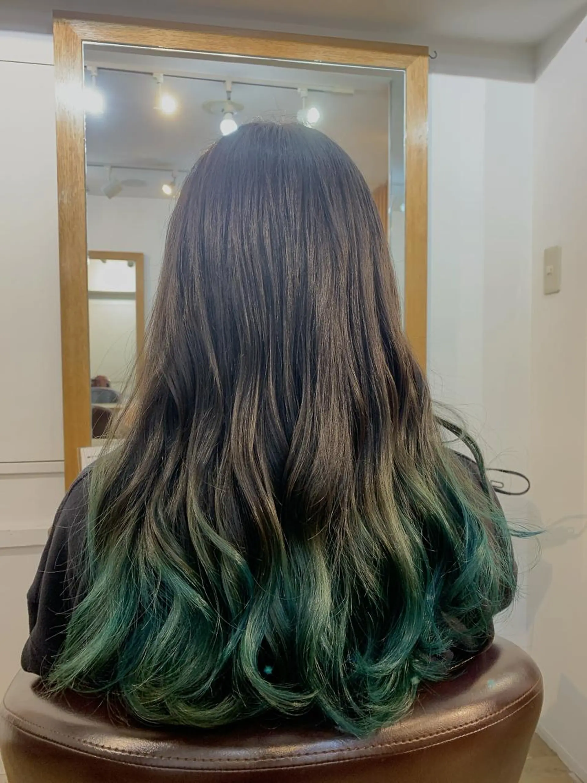 ロング カラー エンドウ ミノリ🤎 /半個室/レイヤーのヘアスタイル