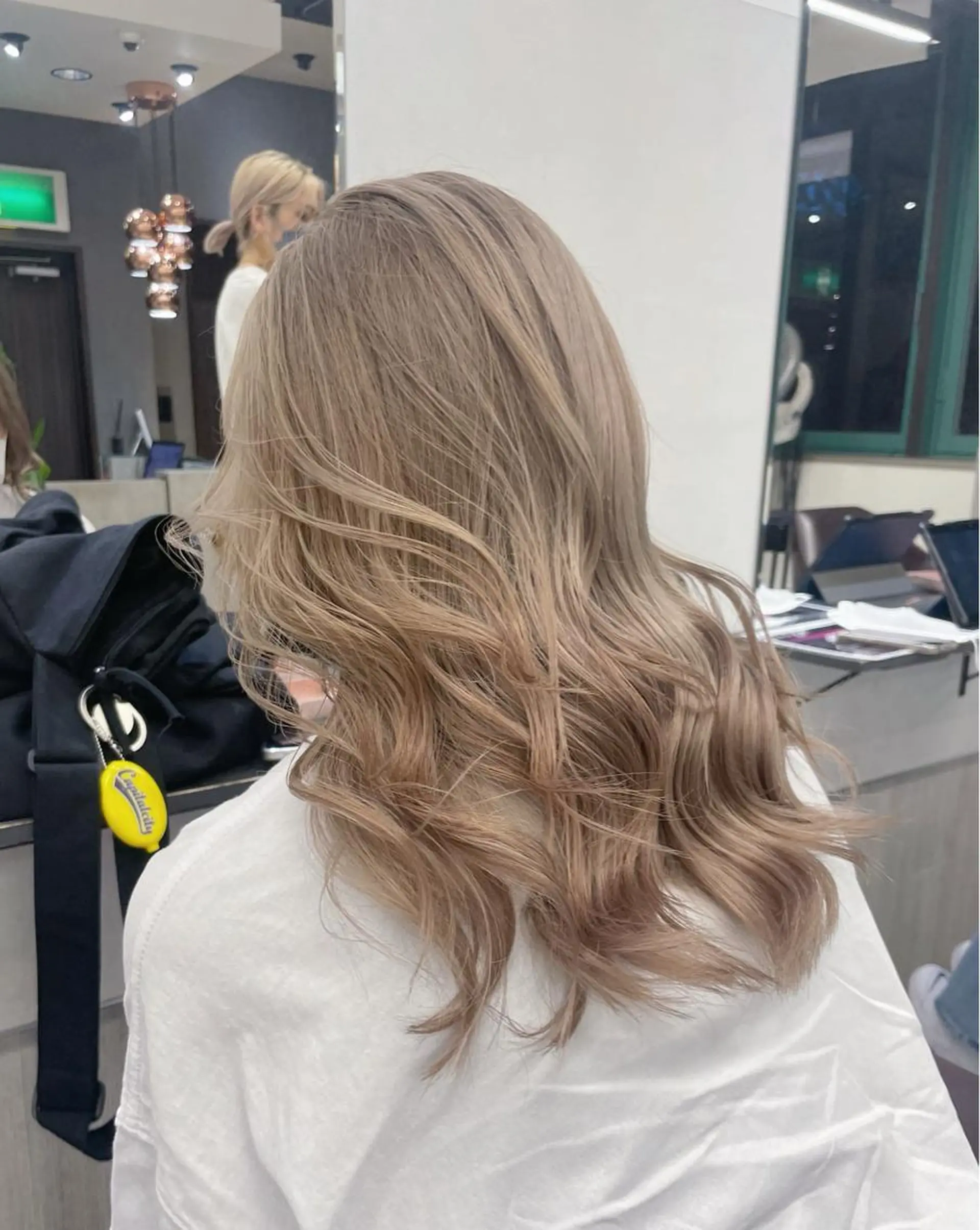 ロング カラー AiM エイム　韓国レイヤーのヘアスタイル