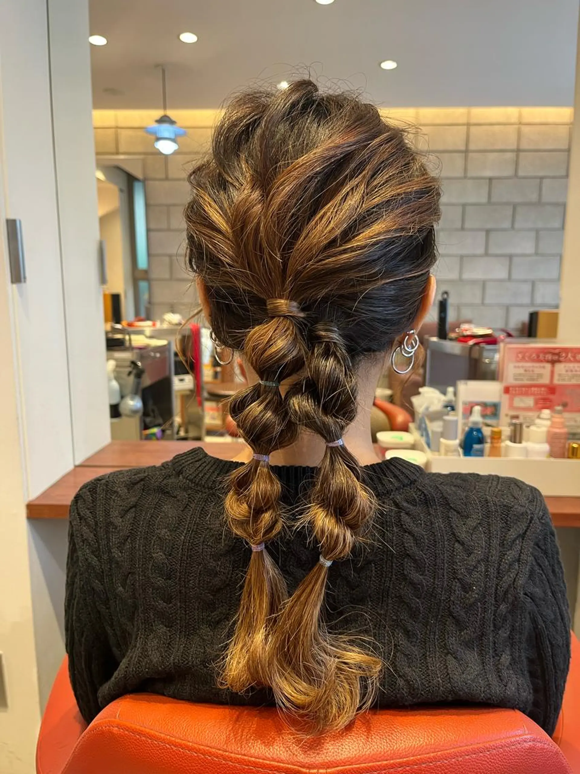 セミロング ツインテール ヘアセット 近 沙織のヘアスタイル