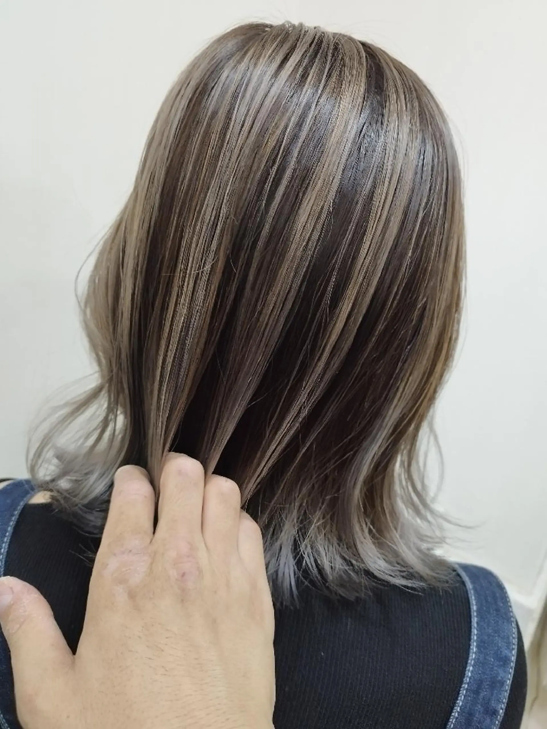 ミディアム ヘアカラー 加藤 直樹のヘアスタイル