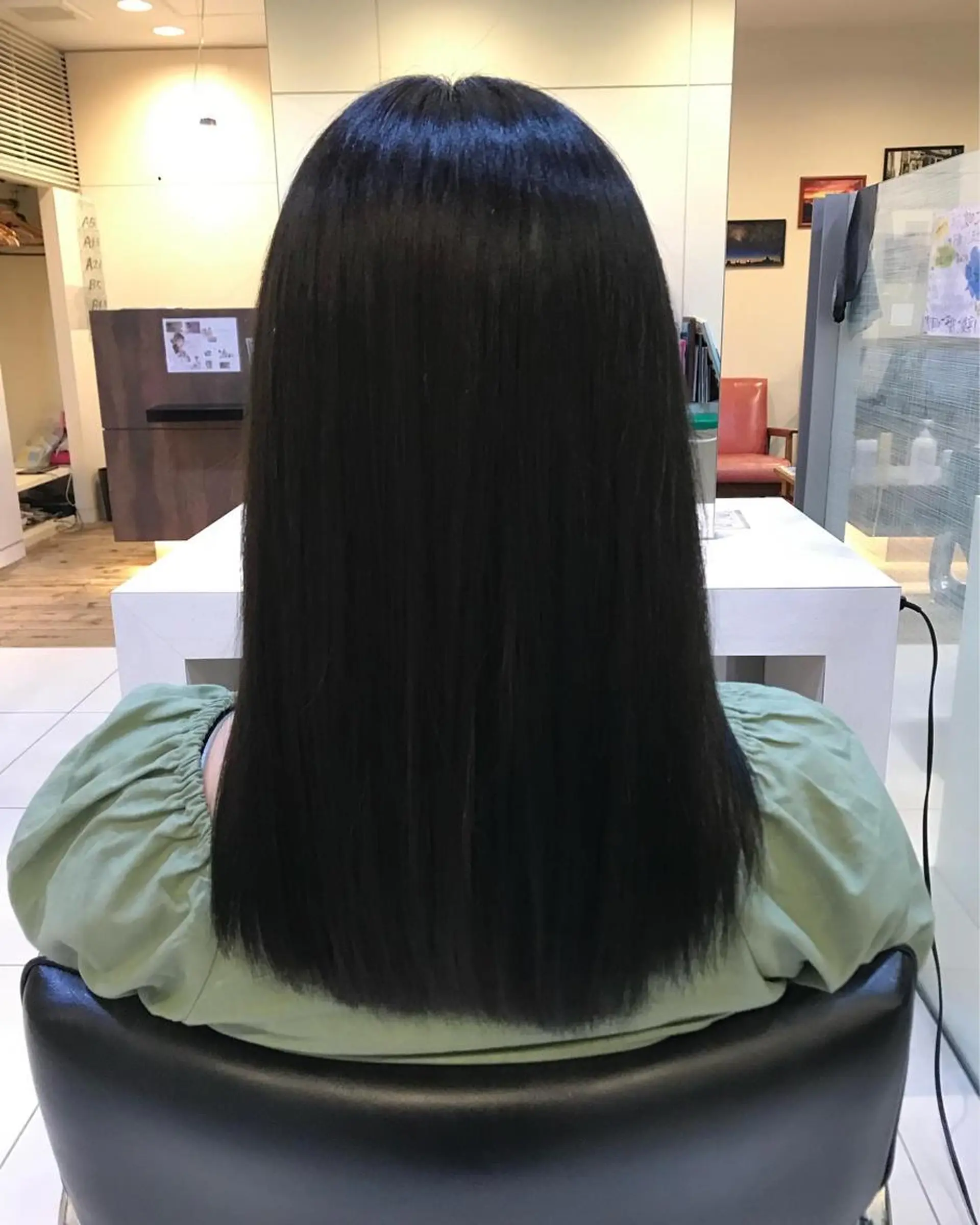 カラー 小澤 奈津美のヘアスタイル