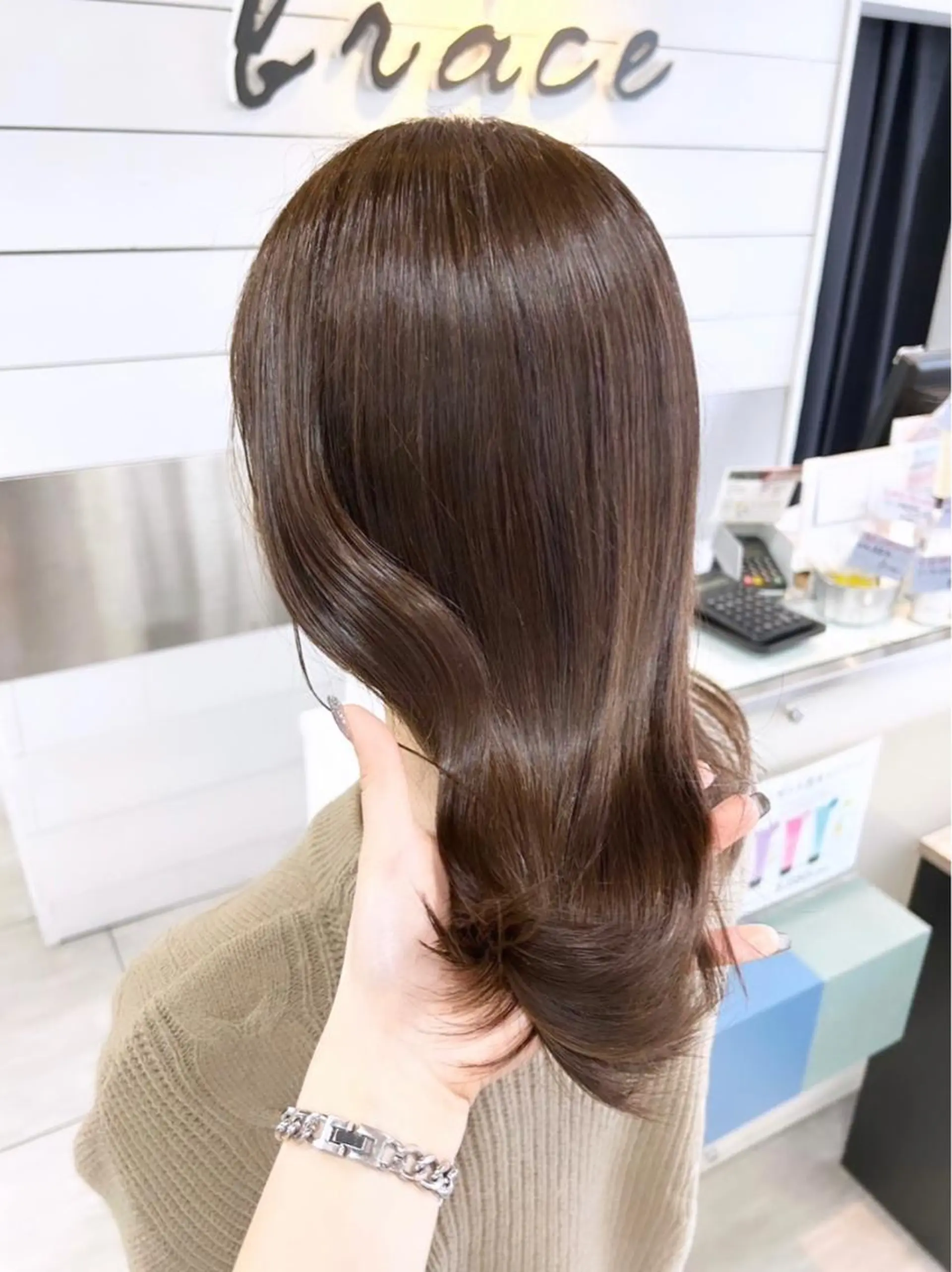 ミディアム カット ヘアカラー 🫧艶髪カラー🫧 森本くるみのヘアスタイル