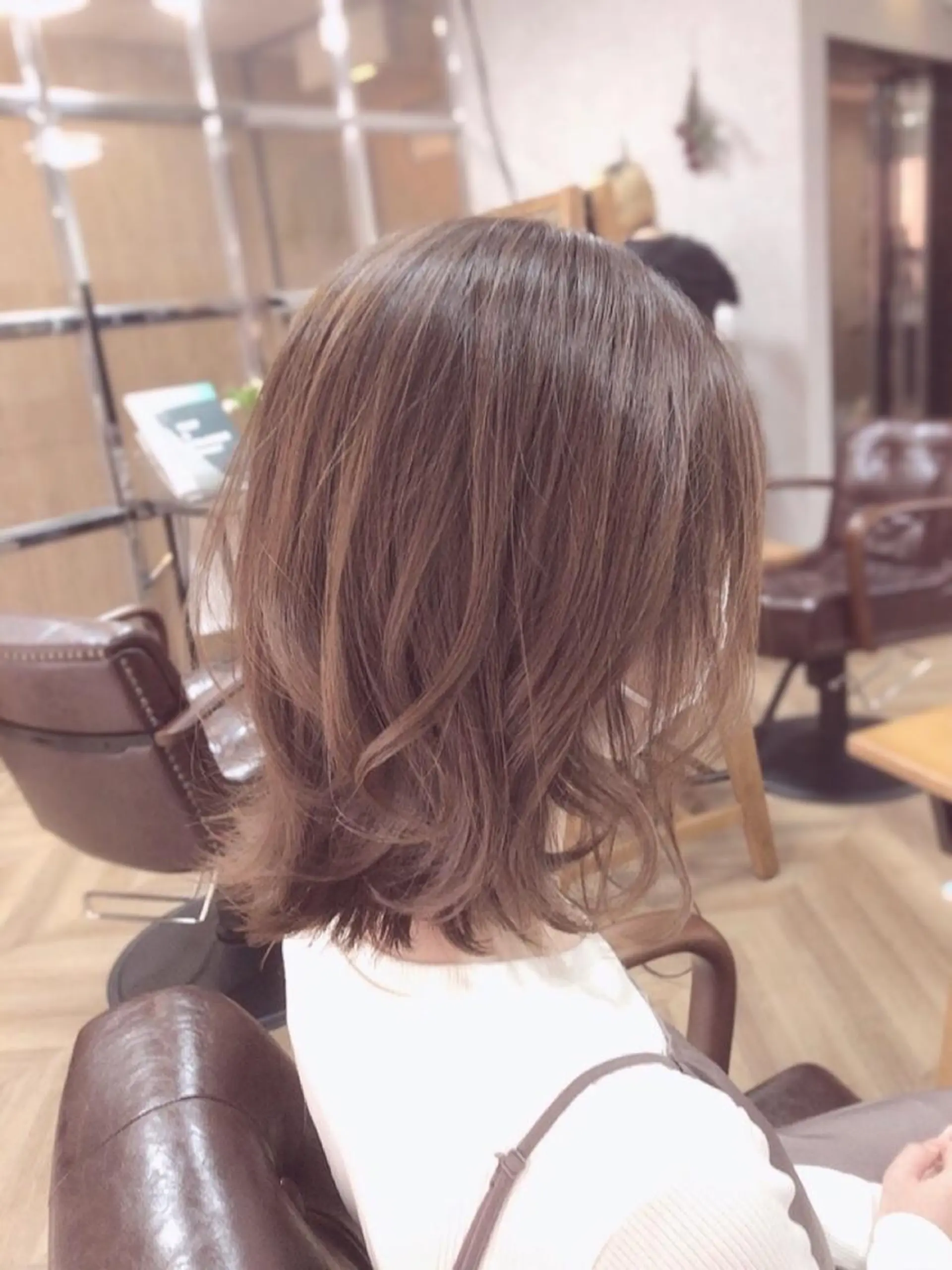 ショート カラー ボブレイヤー ベージュカラー ボブ レイヤーカット カット パーマ トリートメント 菊池 貢平のヘアスタイル