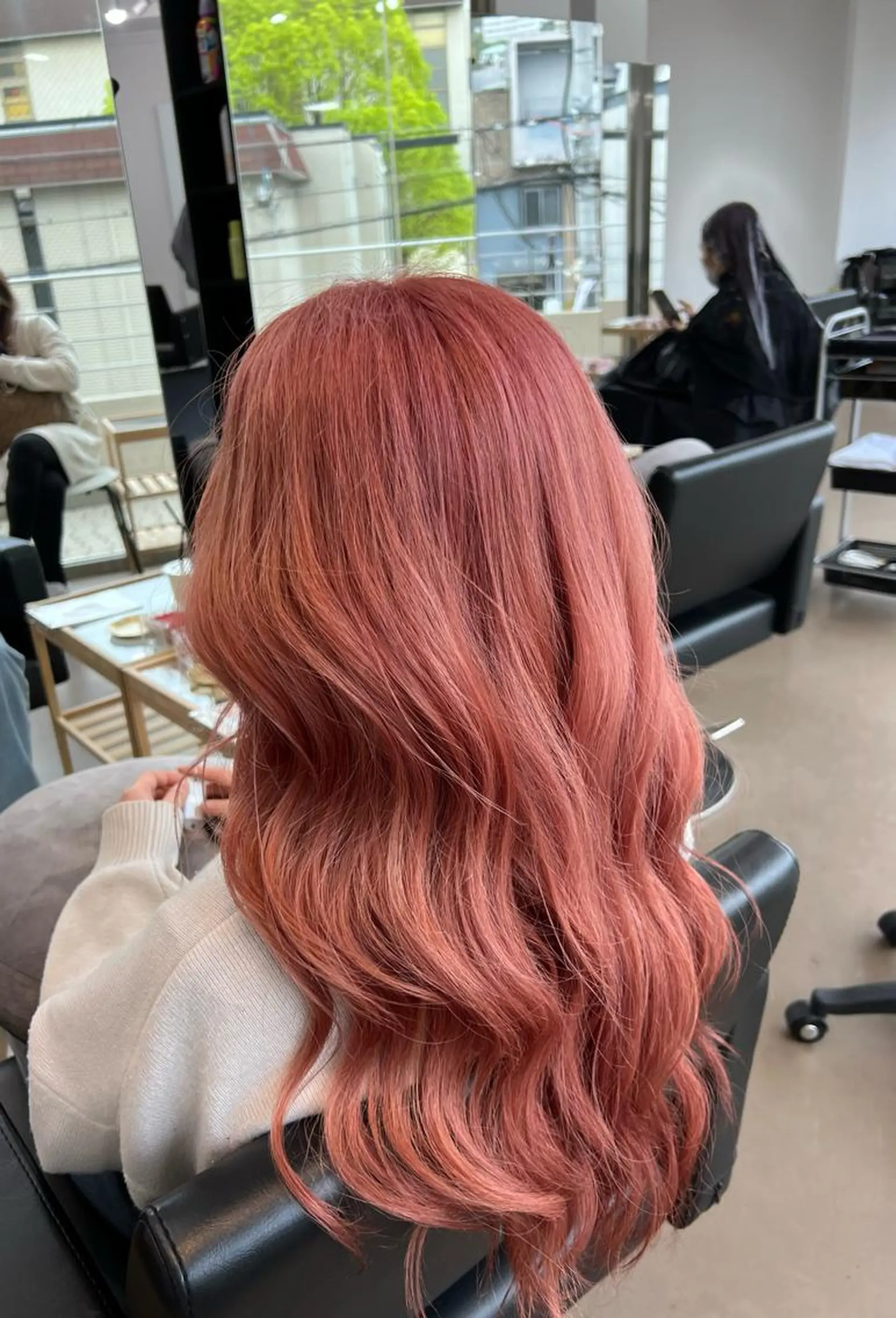 ロング カラー ブリーチ ケアブリーチ ダブルカラー イヤリングカラー ハイライトカラー 神戸ボブ✂️ ioe三宮/田 伸佳のヘアスタイル