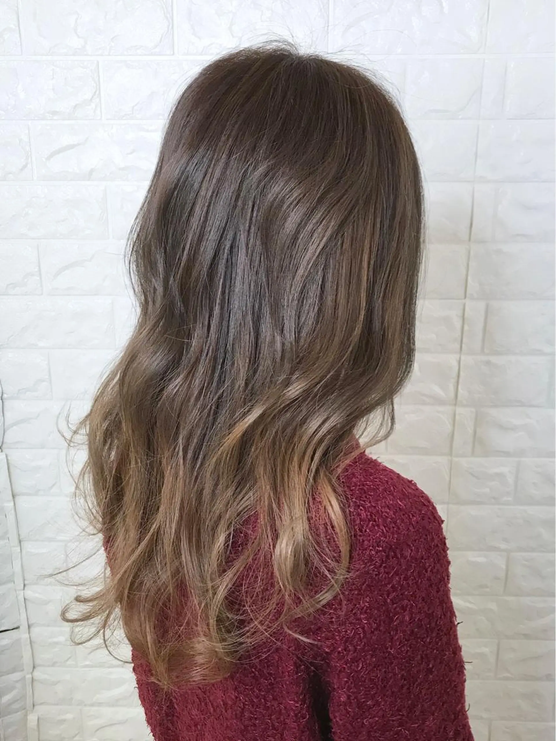 ロング カラー アッシュ 透明感カラー グラデーションカラー イルミナカラー エイジングケア特化 美容師✂️山崎竜二のヘアスタイル