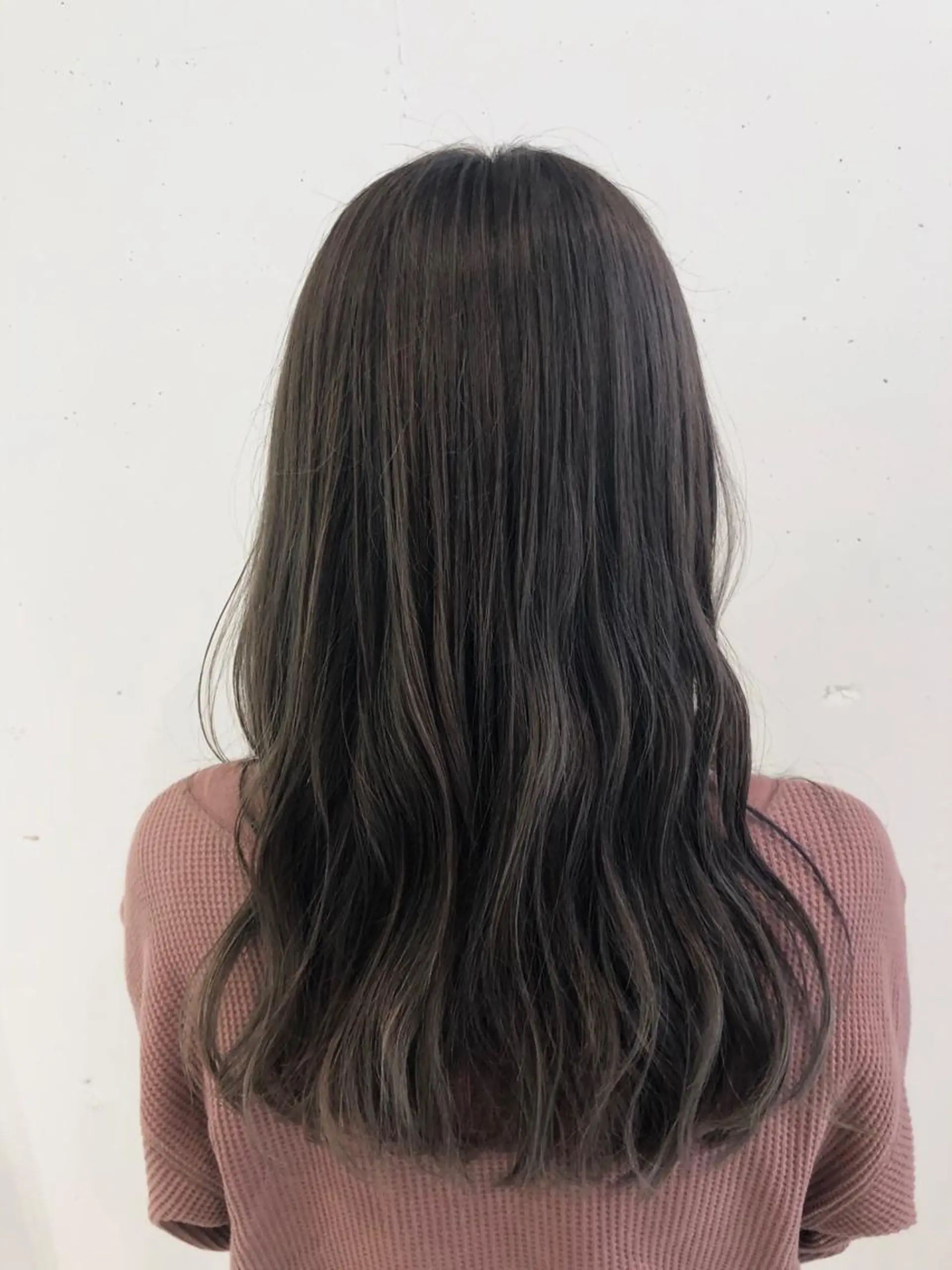 ミディアム カラー パーマ ヘアアレンジ ベージュカラー ブリーチ 透明感カラー デザインカラー グラデーションカラー 【ツヤ髪美容師】 ツダケイスケのヘアスタイル