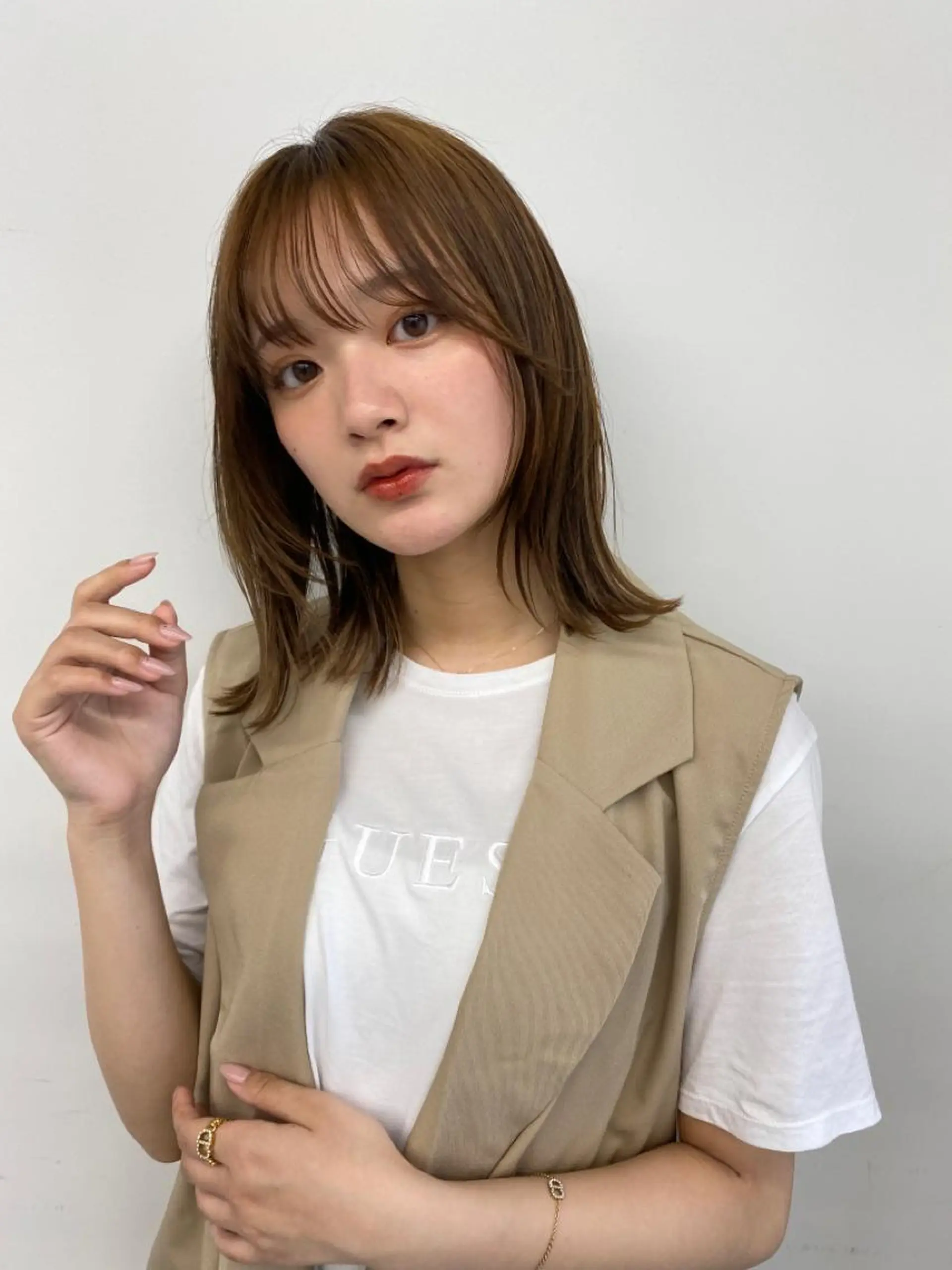 ミディアム カット ヘアカラー 🌼渋谷韓国レイヤー 桑尾幸奈🌼のヘアスタイル