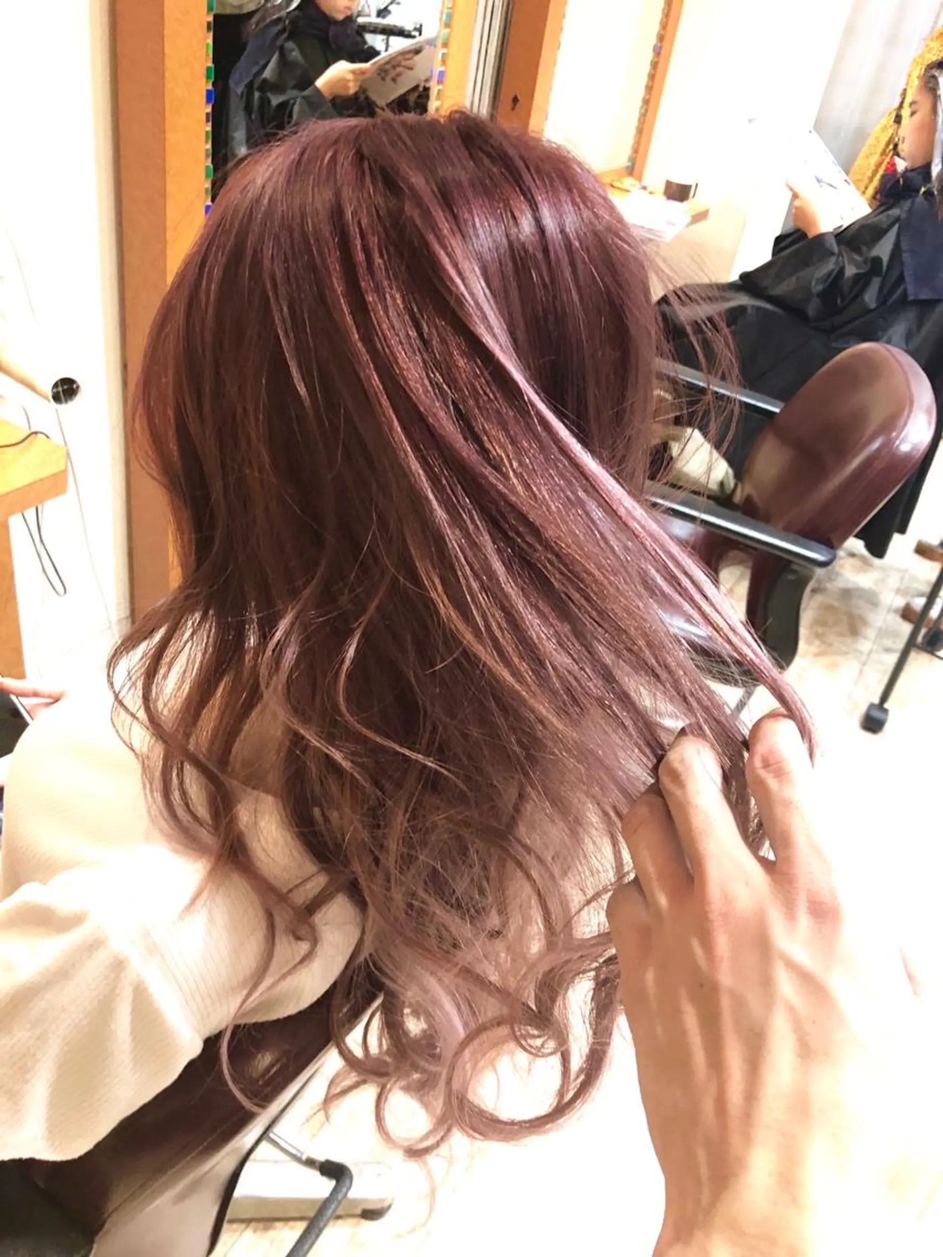 ロング カラー シールエクステ ラベンダーカラー ラベンダーピンク ピンクカラー エクステ 100%髪質改善特化 TRUNSのヘアスタイル