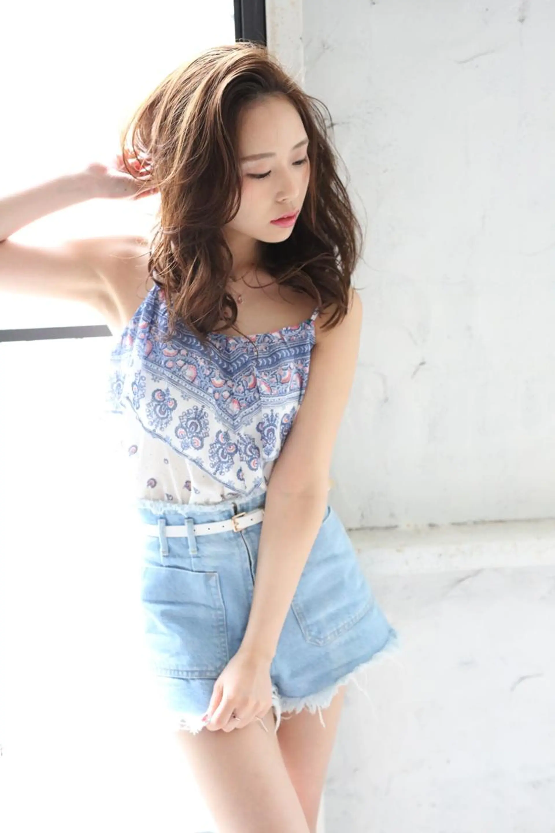 ミディアム due hair 京都駅前店 MILBON オージュア認定サロン【デューヘアー】所属・ハイトーンブリーチ 土坂　由志【京都】のヘアスタイル