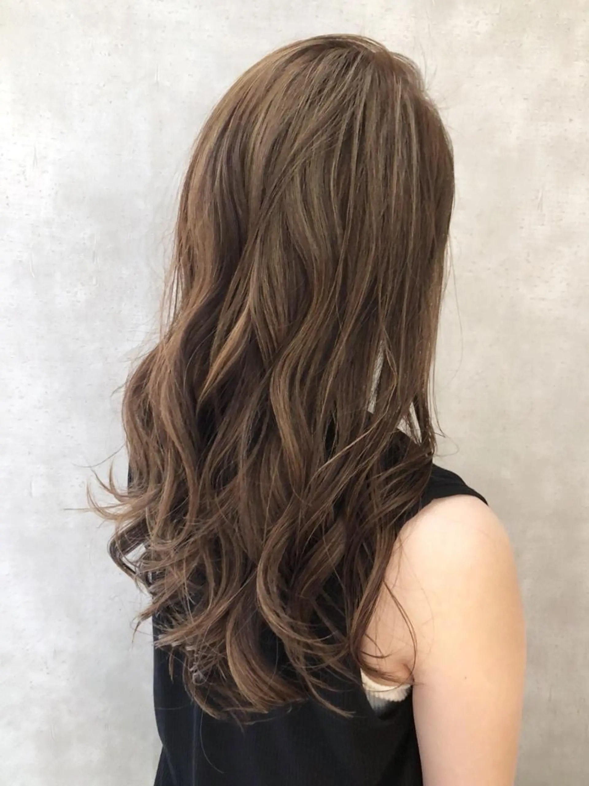 セミロング カラー アディクシーカラー ブリーチ ケアブリーチ ダブルカラー ハイライトカラー MOU namba ムウナンバのヘアスタイル