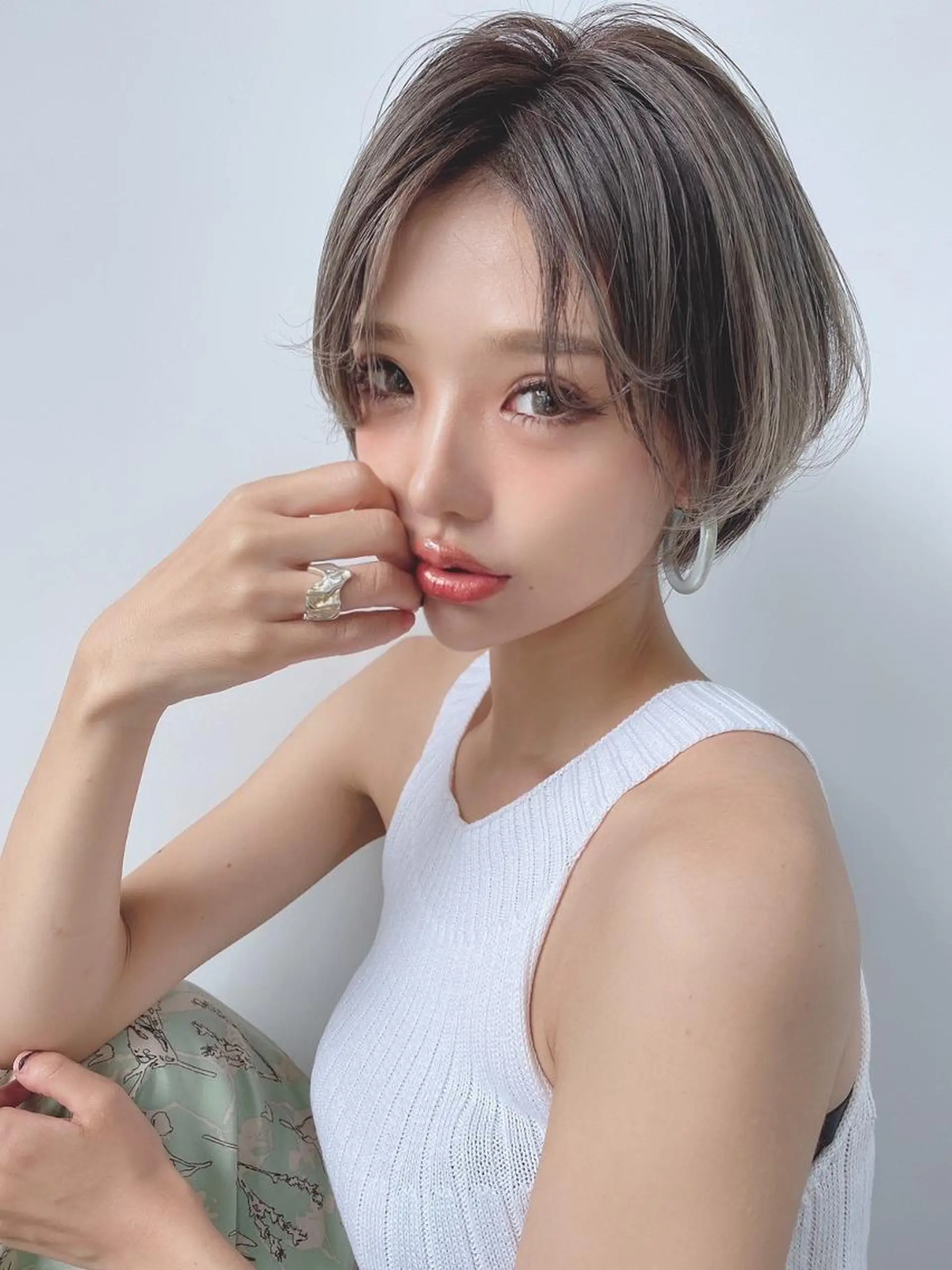 ショート カラー 透明感カラー イルミナカラー 似合わせカット 小顔カット トリートメント 梅田茶屋町 Yutaのヘアスタイル