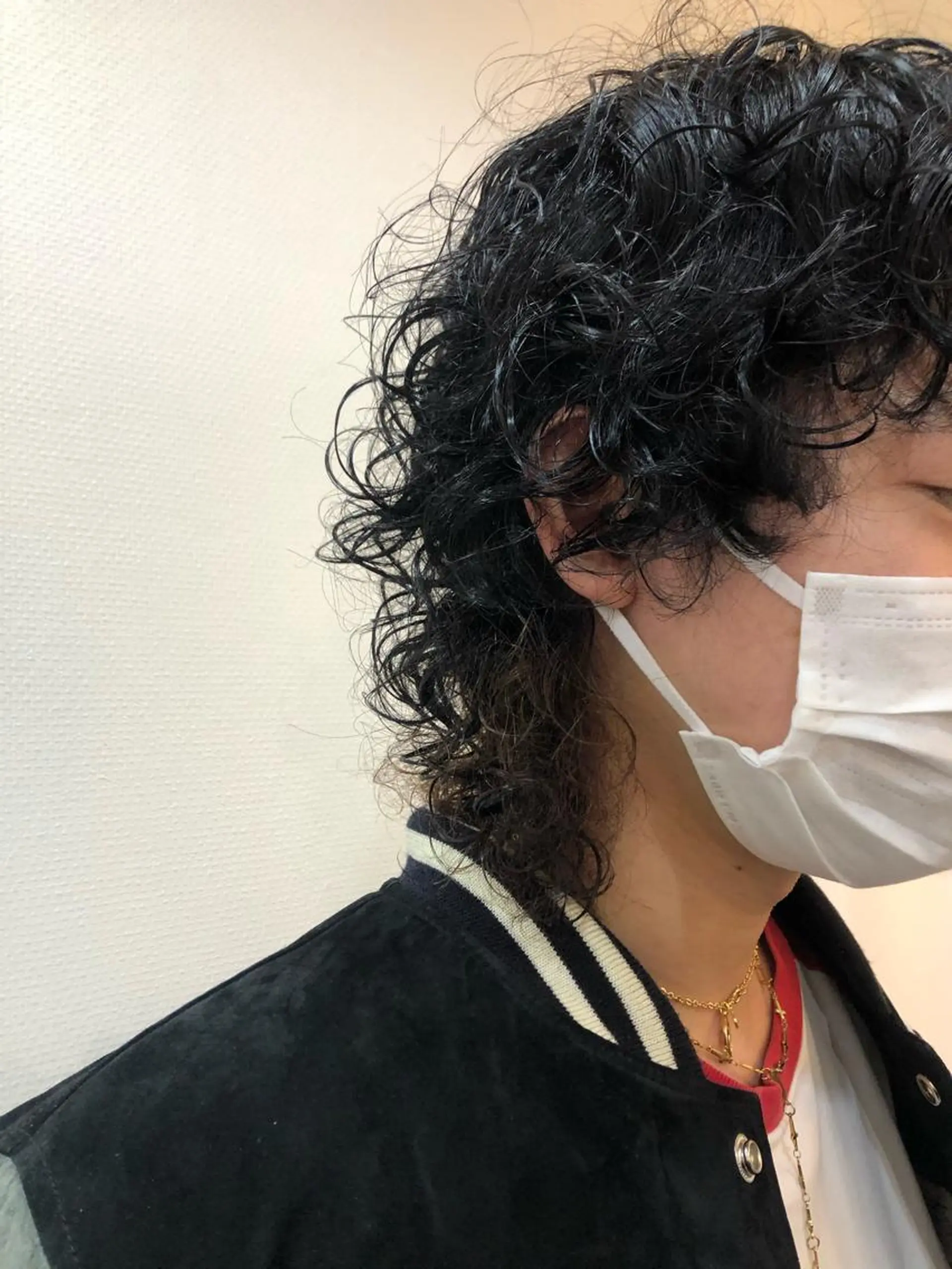 ミディアム パーマ メンズ アトム/ウルフ パーマ/レイヤーのヘアスタイル