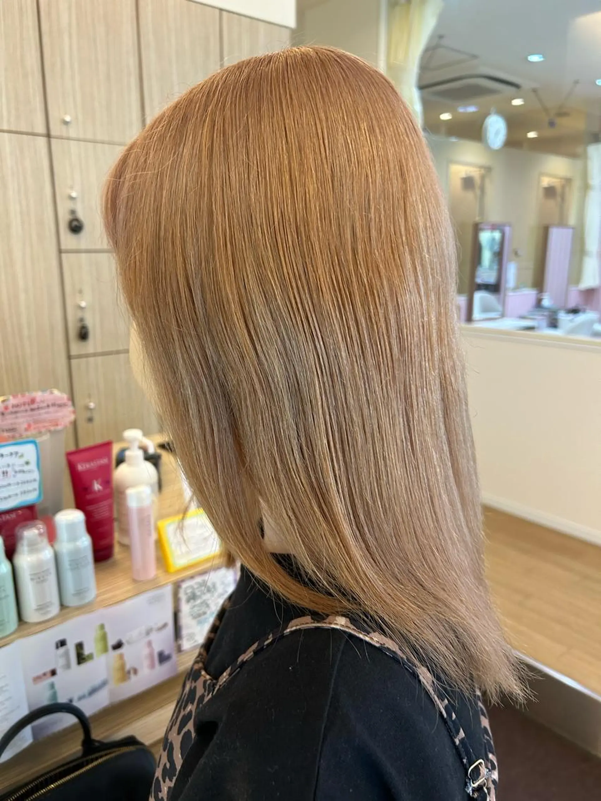 ミディアム カラー ベージュカラー ブリーチ ミルクティーベージュ 板倉 花連 💌リピーター様へ↓のヘアスタイル