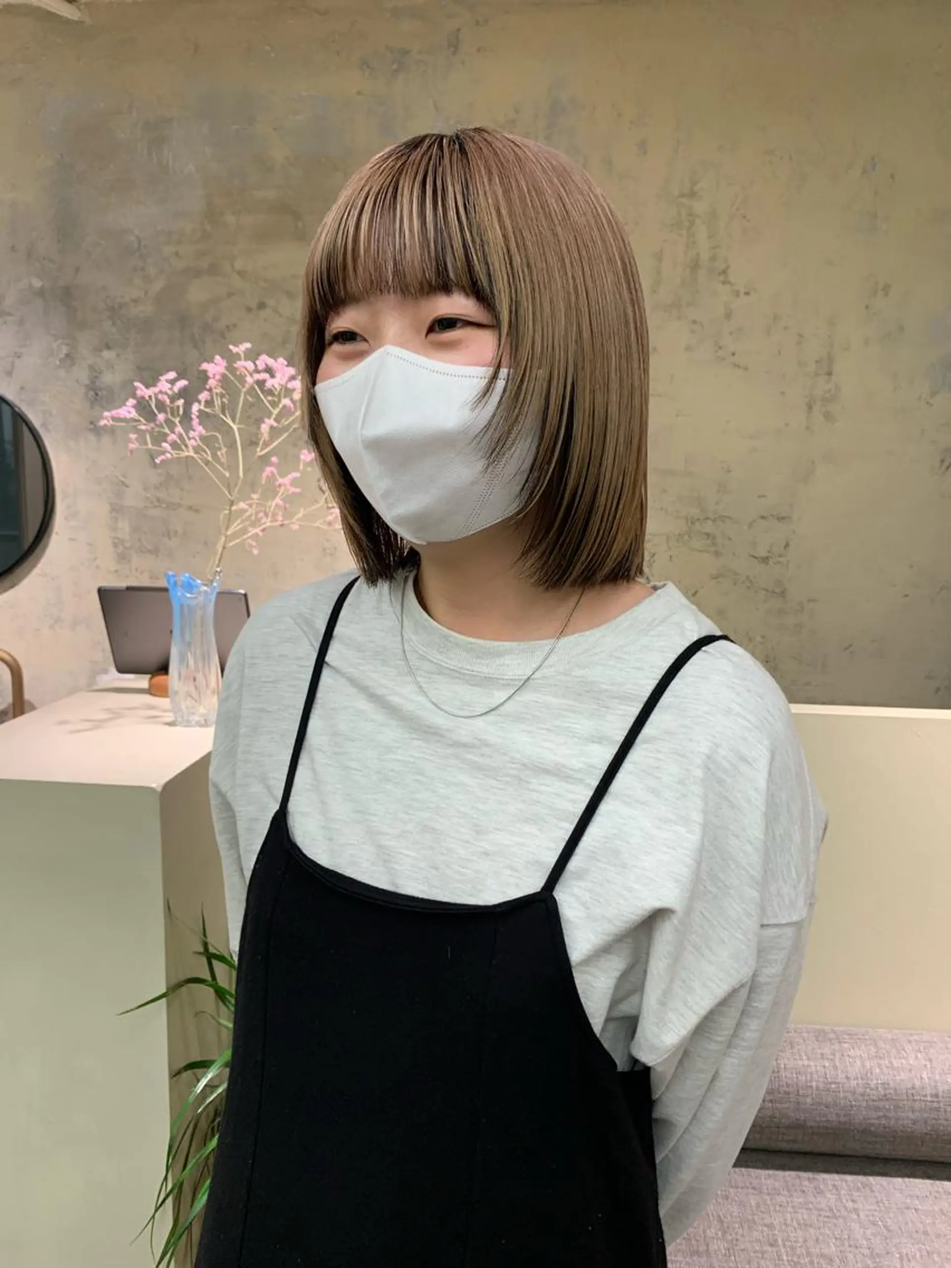 ミディアム カラー 黒髪 ハイトーンカラー カット ヘアカラー トリートメント yupi🐈‍⬛ レイヤー/パーマのヘアスタイル