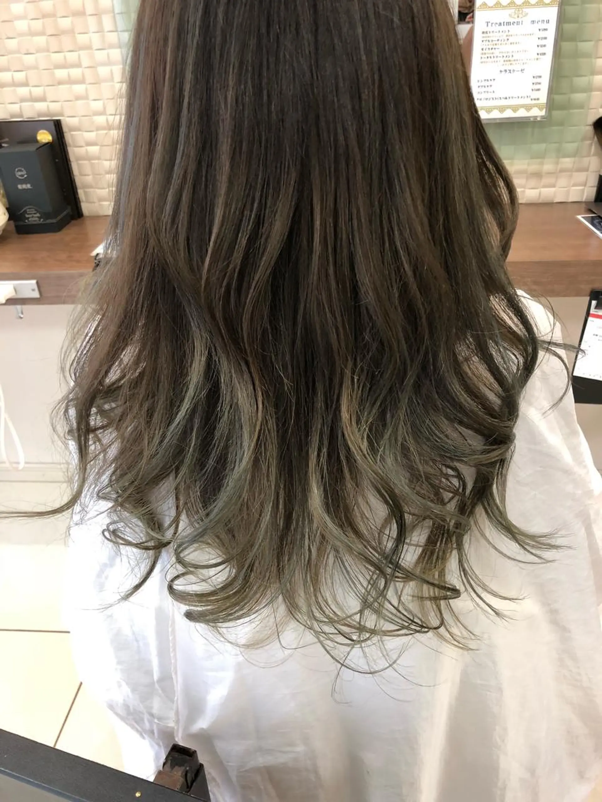セミロング ハイライト 🔥店長 原田🔥 Ash日野店のヘアスタイル