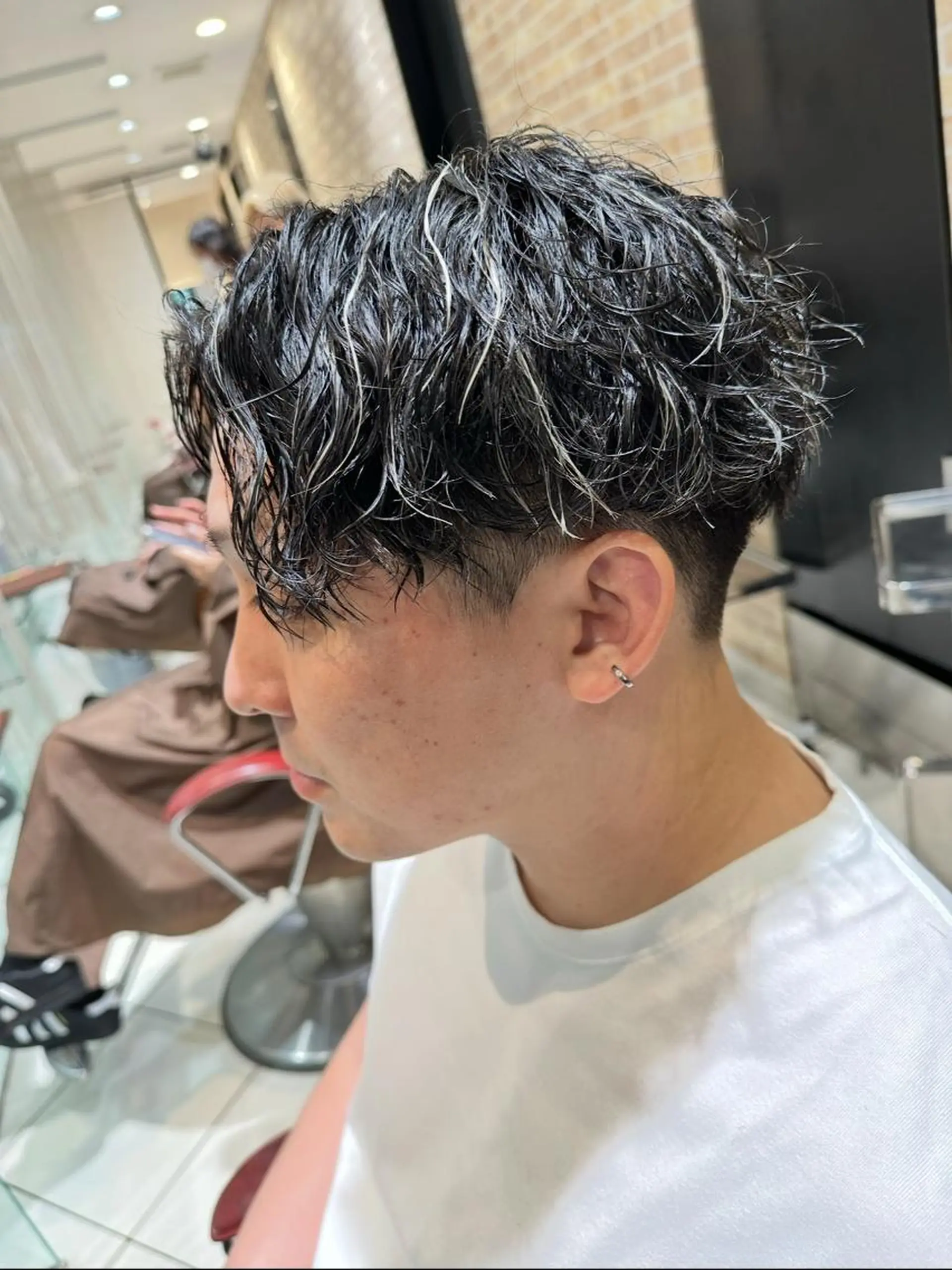 ショート カラー パーマ ヘアアレンジ メンズ フェザーパーマ メンズパーマ ツイストスパイラルパーマ ニュアンスパーマ スパイラルパーマ カット ヘアカラー パーマ トリートメント ヘッドスパ ヘアセット 💈メンズ特化 美容師サキ💈のヘアスタイル