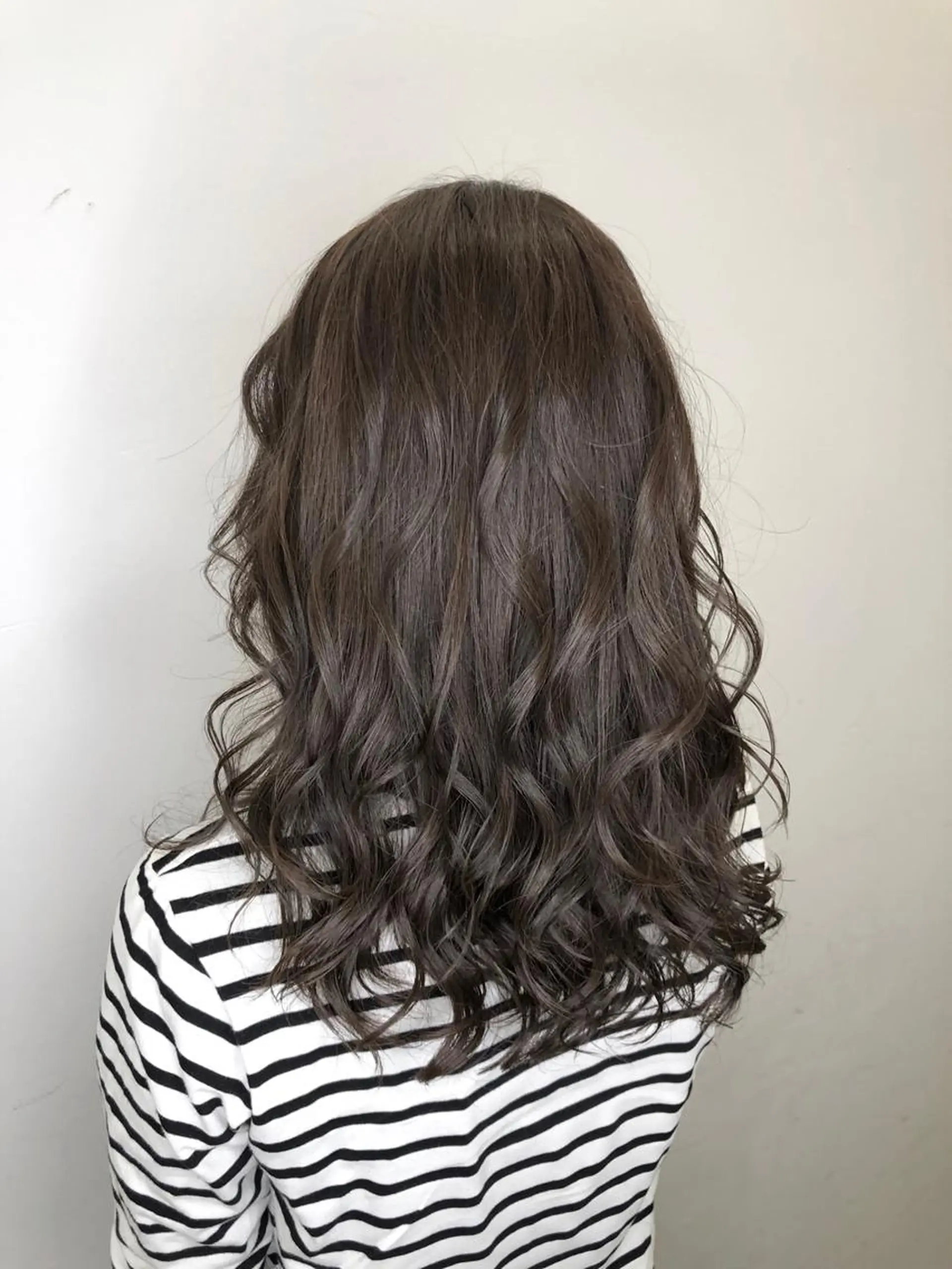 ミディアム カラー アッシュ ブリーチ ハイライトカラー ブリーチなしカラー ハイライト brace今里店店長 加井直樹のヘアスタイル