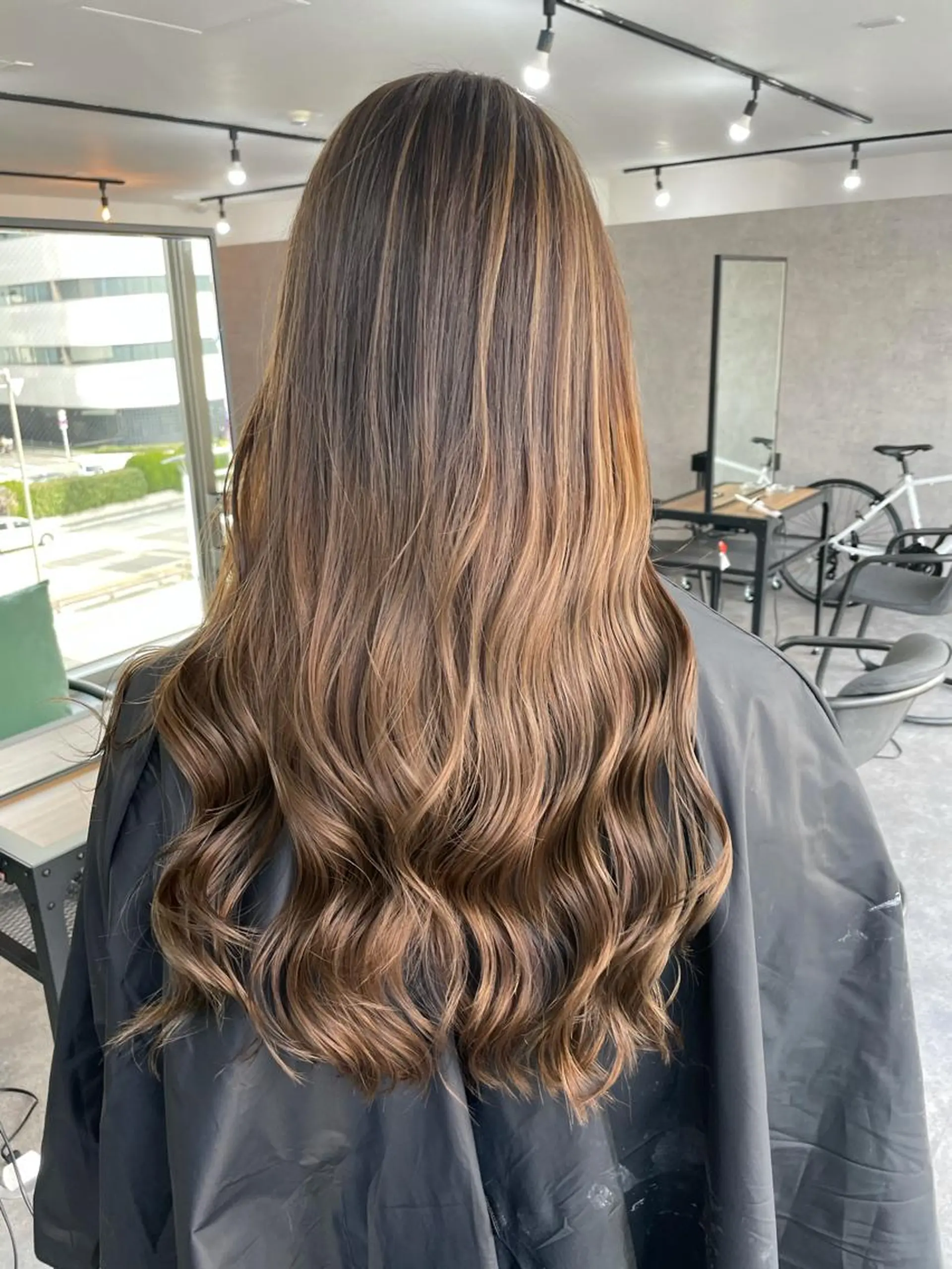 ロング カラー パーマ ヘアアレンジ メンズ キッズ ネイル マツエク・マツパ メンズバレイヤージュ メンズブリーチ フェードカット メンズハイライト メンズインナーカラー メンズ特化 しゅうへいのヘアスタイル