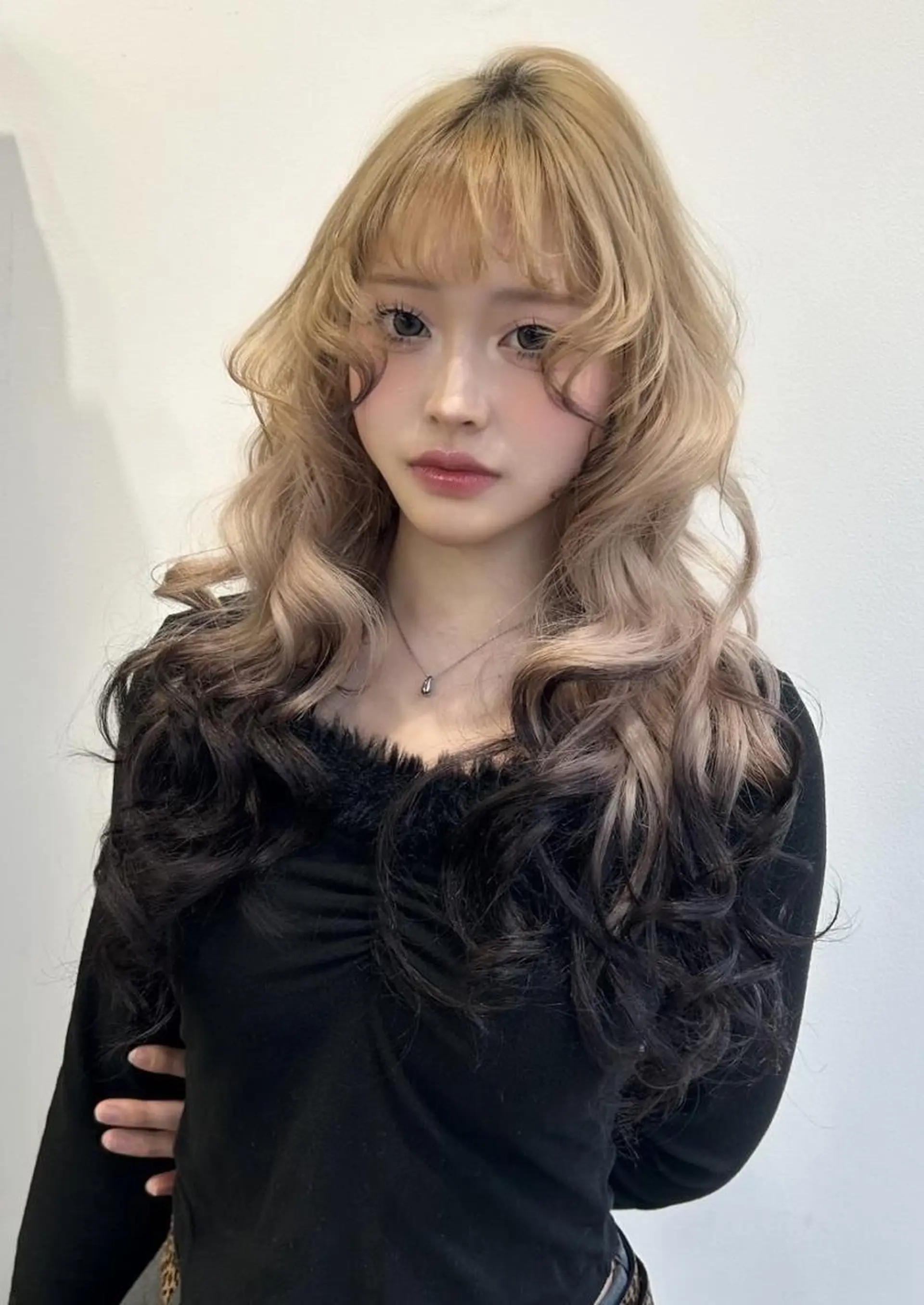 カラー ロング ヘアカラー トリートメント ケアブリーチ/エフェ クトブリーチ/天神のヘアスタイル