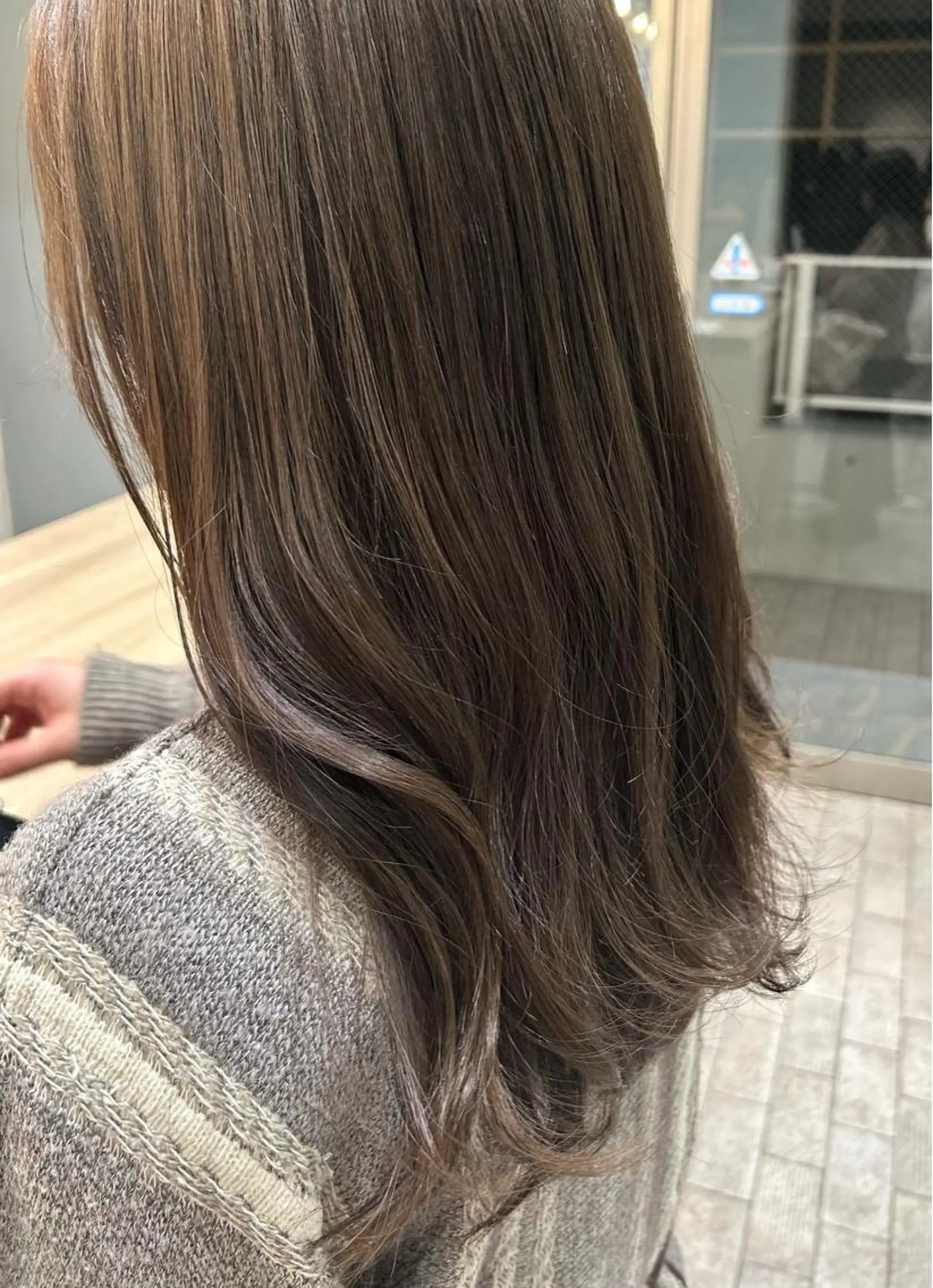 ロング カラー 浅倉栞 /透明感カラーのヘアスタイル