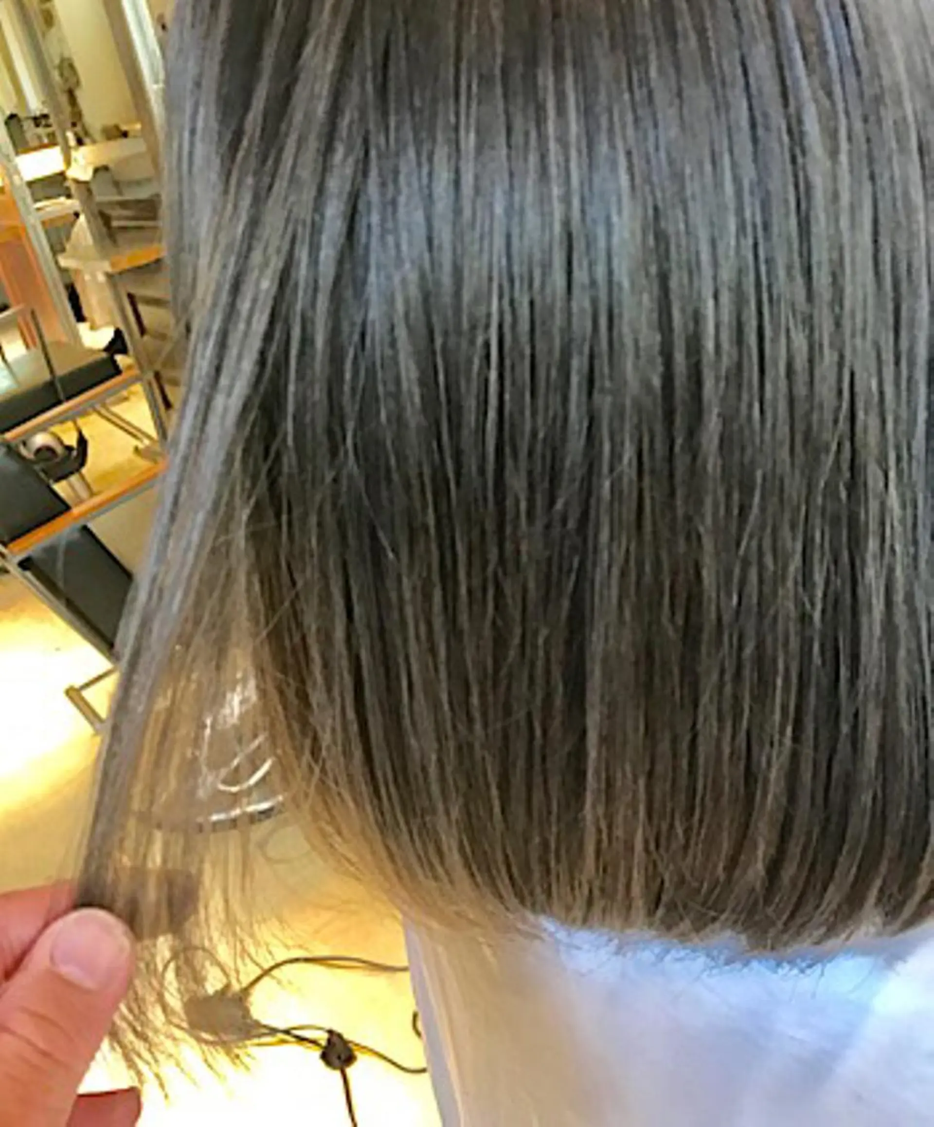 ショート カラー アッシュ アッシュブラウン ブリーチ ブラウンカラー ケア剤オタク×海外 ヘア長谷川裕起のヘアスタイル