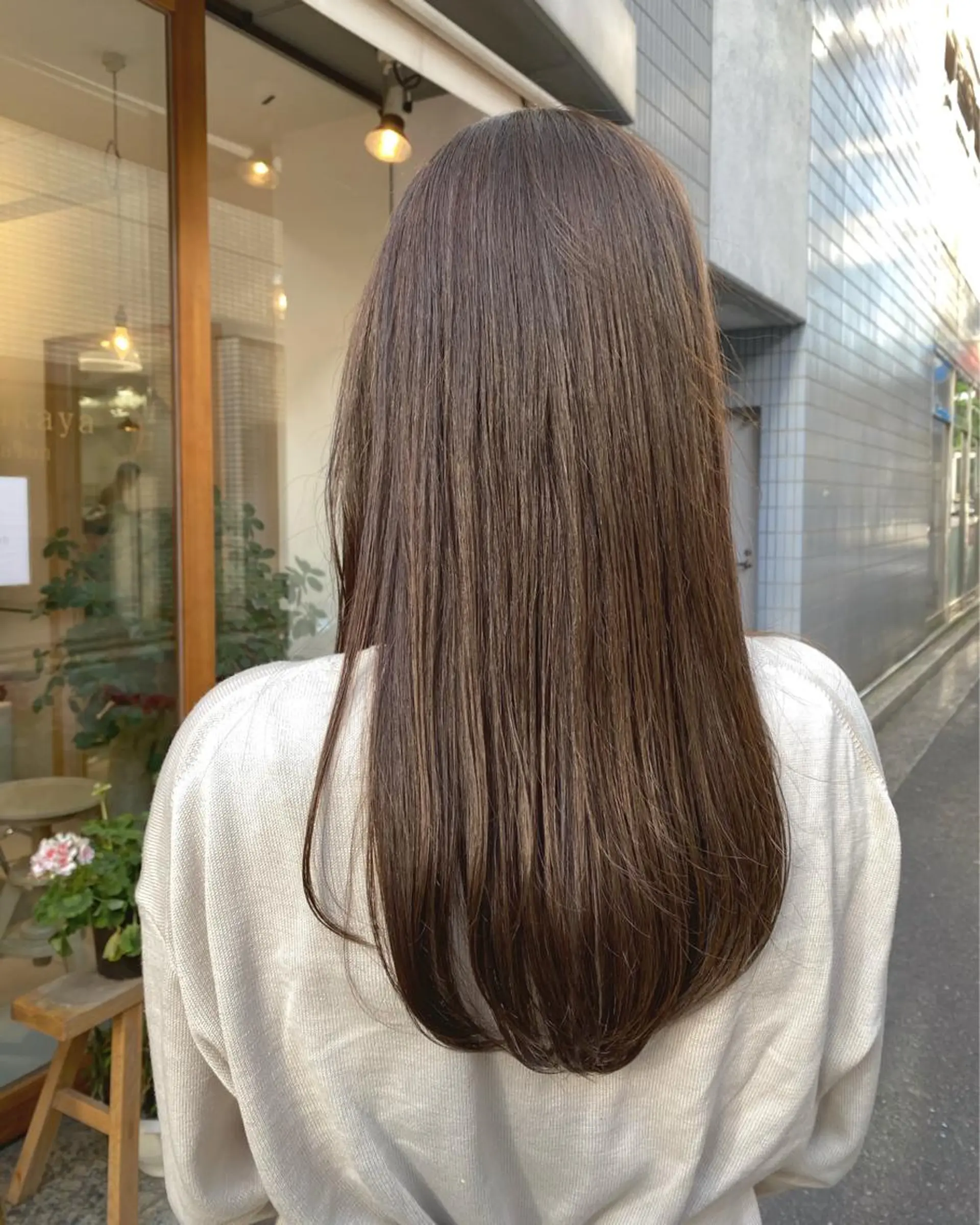 ロング カラー グレージュ ロング カット ヘアカラー トリートメント 安永 涼のヘアスタイル