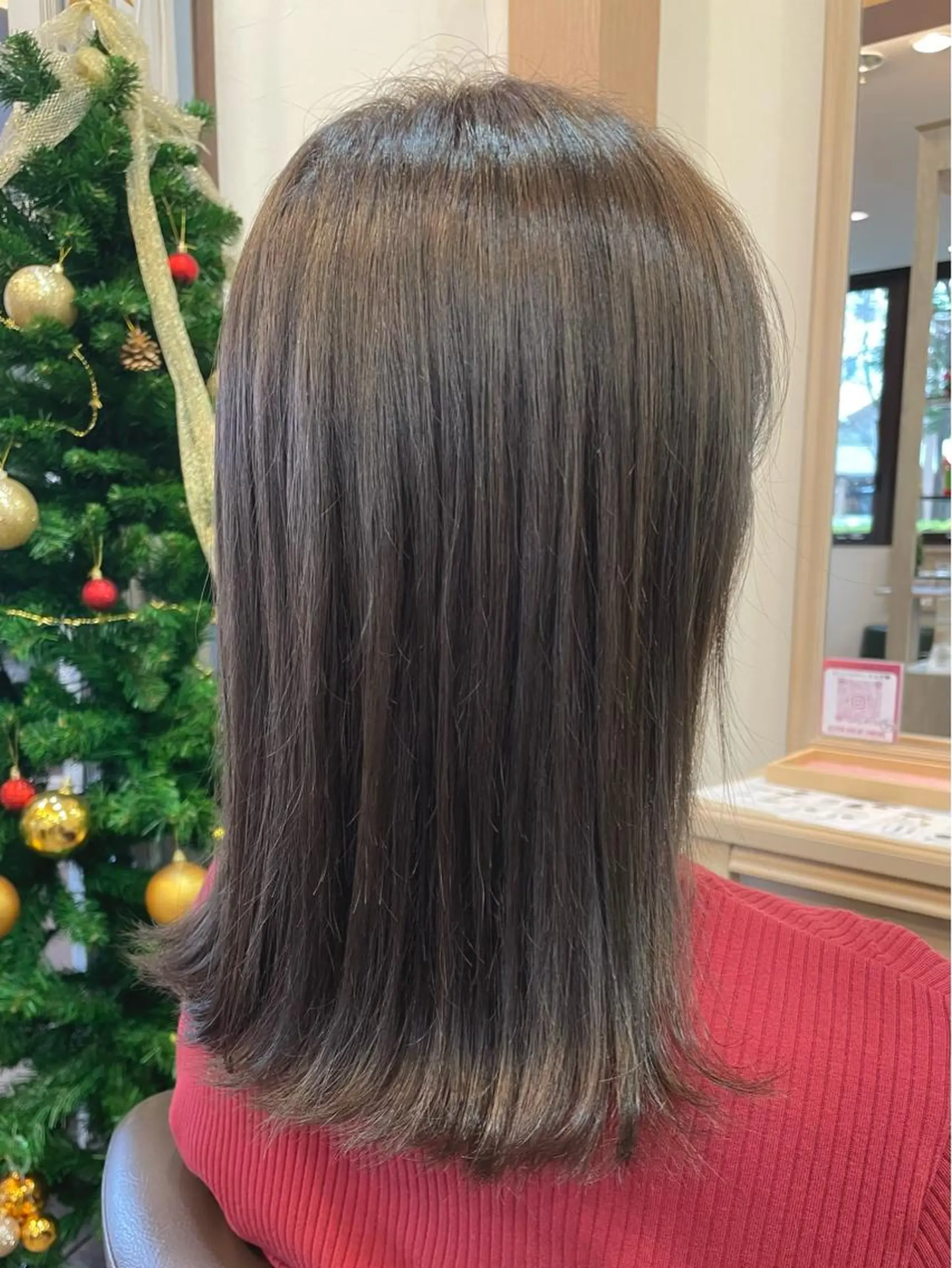 セミロング カラー グレージュ オリーブグレージュ オリーブグレー ヘアカラー メンズパーマ🌀/ 中村郁未のヘアスタイル