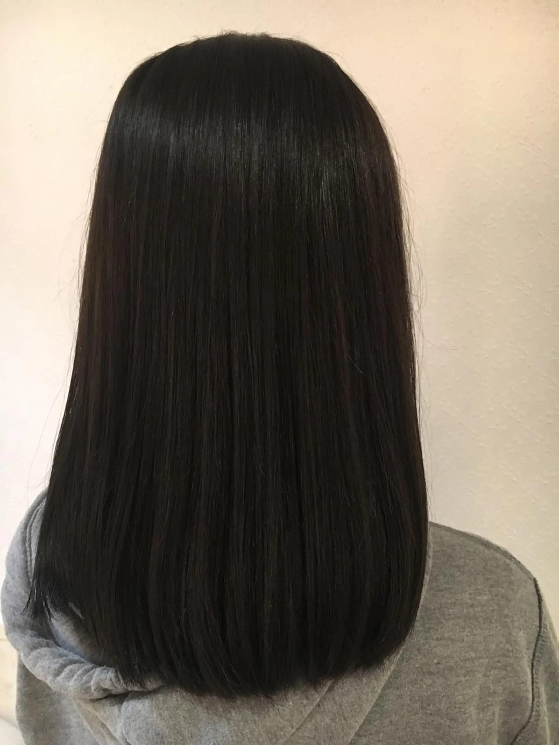 セミロング カラー ヘアカラー トリートメント 宮内 真乃のヘアスタイル