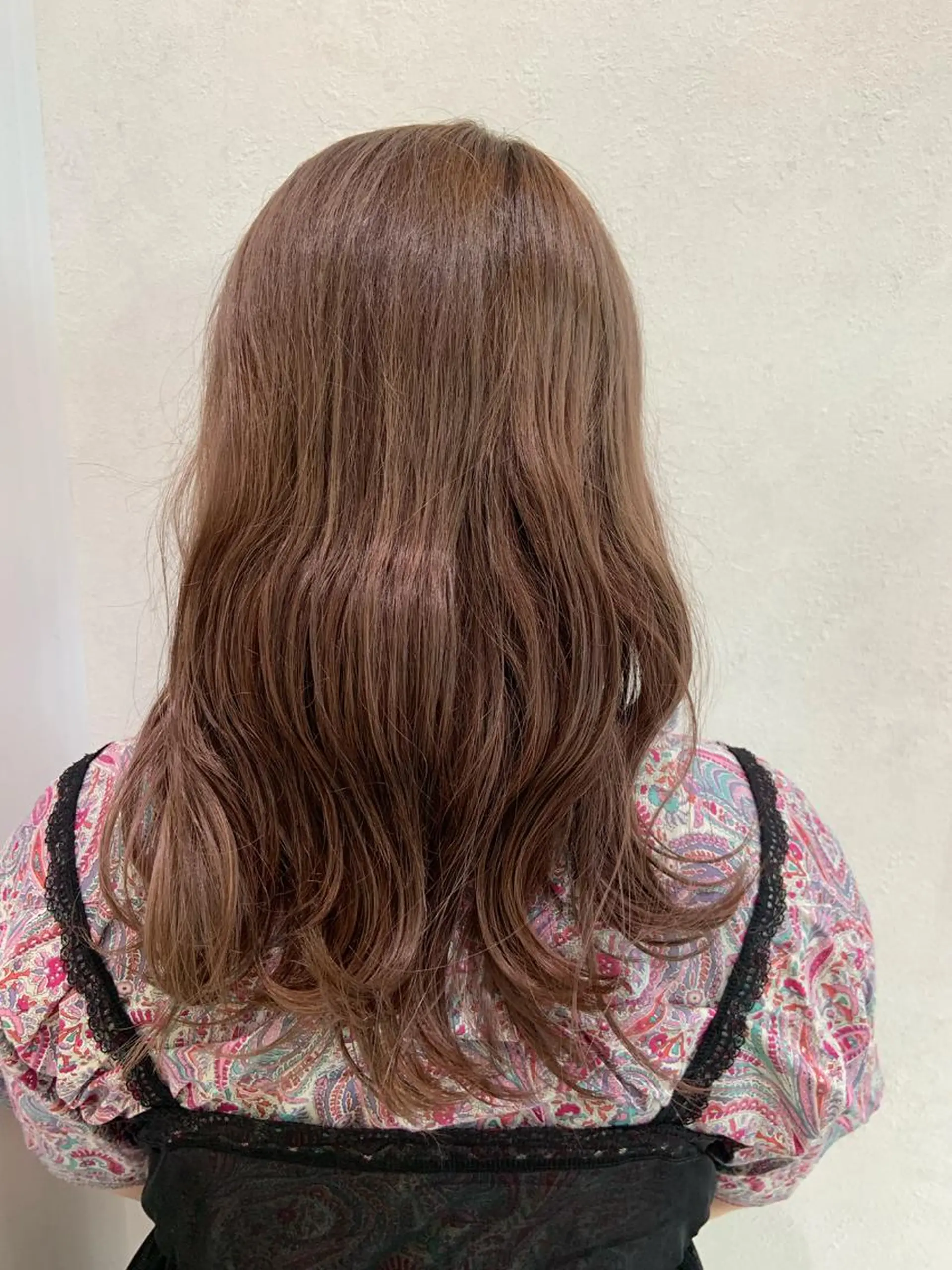 ロング カラー パーマ ヘアアレンジ ハイトーンカラー🤍 山下 優華のヘアスタイル