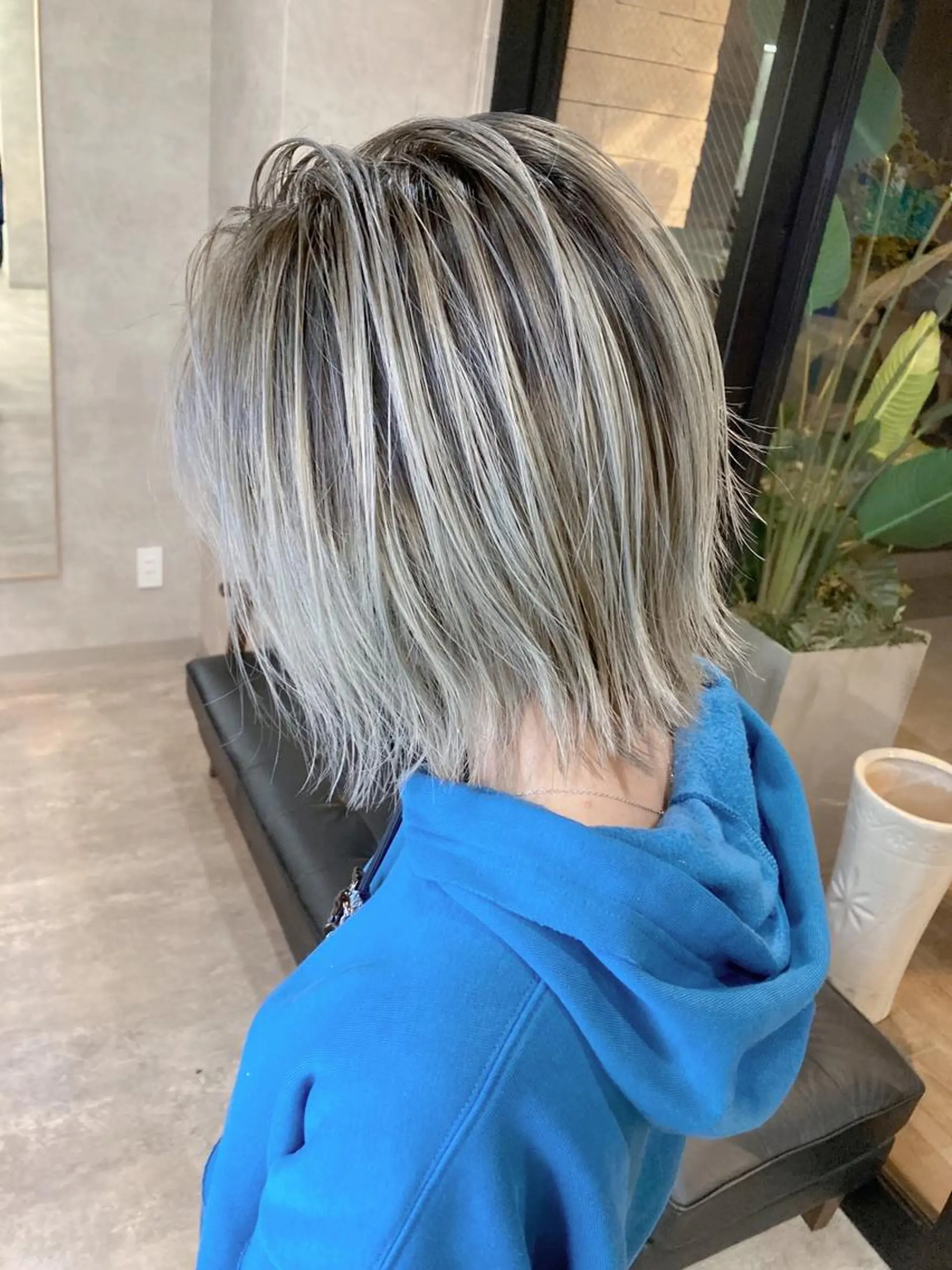 ショート カラー アッシュ バレイヤージュ ベージュカラー ブリーチ ダブルカラー カット ヘアカラー RIENSリエンス ✂️木村康二✂️のヘアスタイル
