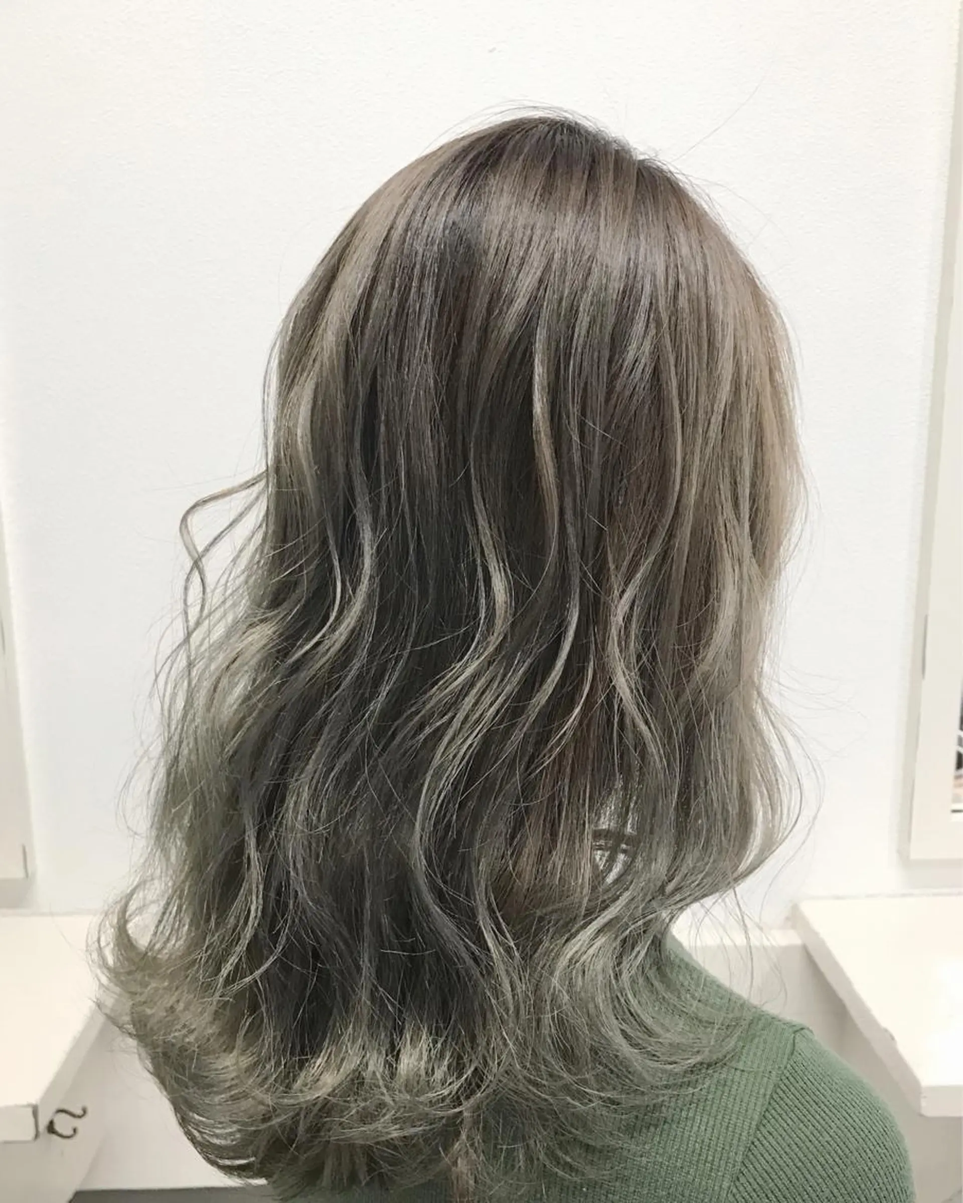セミロング カラー ヘアアレンジ ブロンド ヘアカラー トリートメント GiseL天神カラー 髪質改善/ブリーチのヘアスタイル