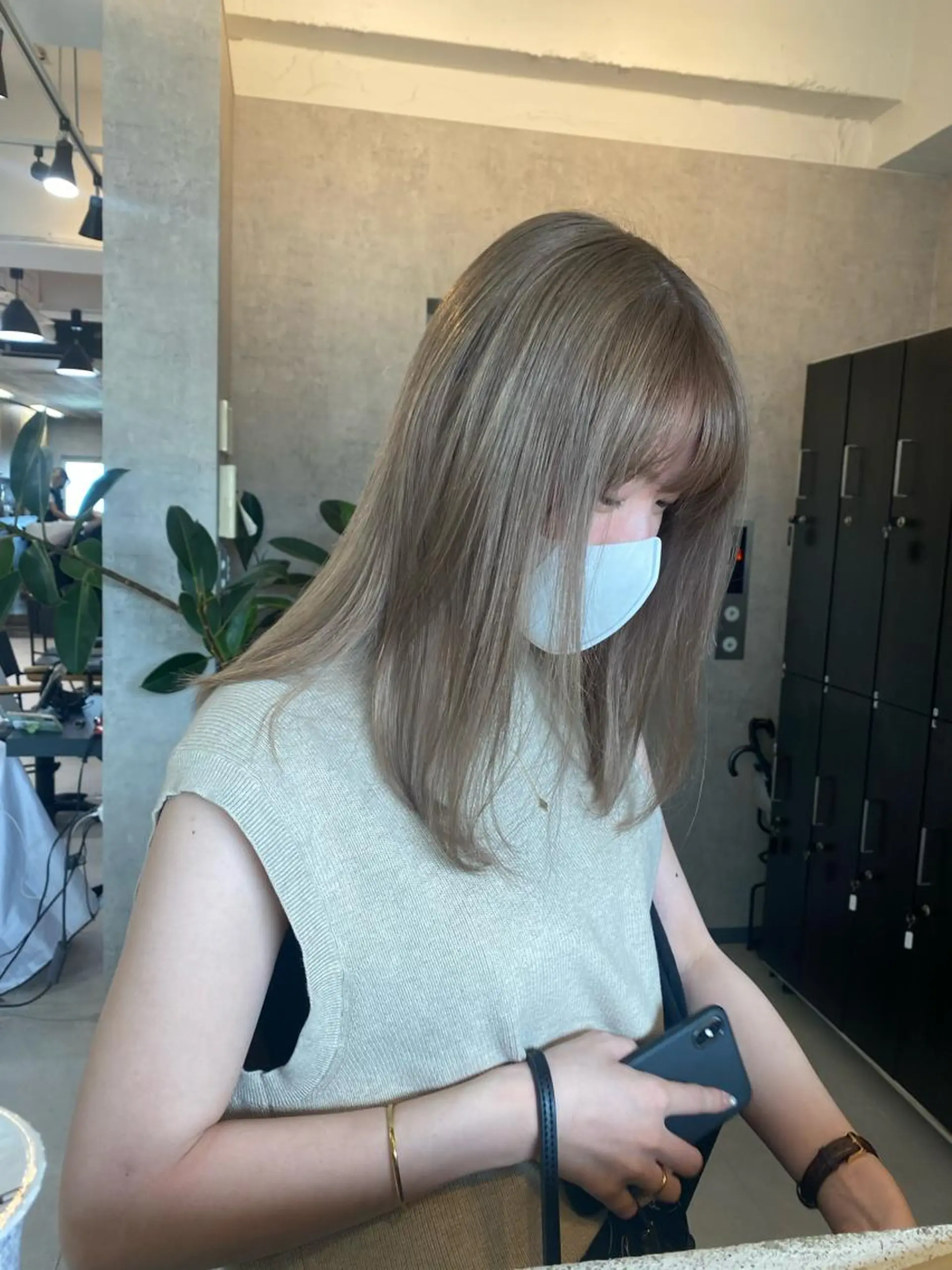 セミロング カラー ベージュカラー ミルクティーベージュ 髙橋 玲渚のヘアスタイル