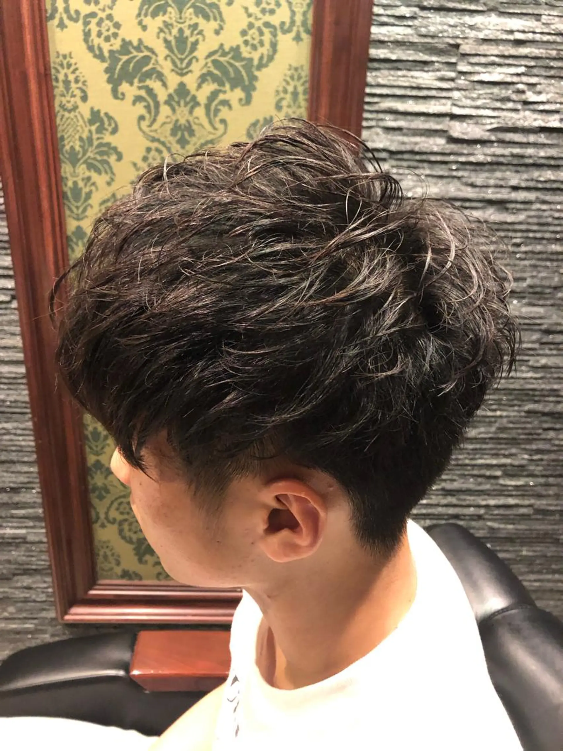 ミディアム パーマ メンズ ✨メンズカット 無料‼️✨土尾快斗のヘアスタイル