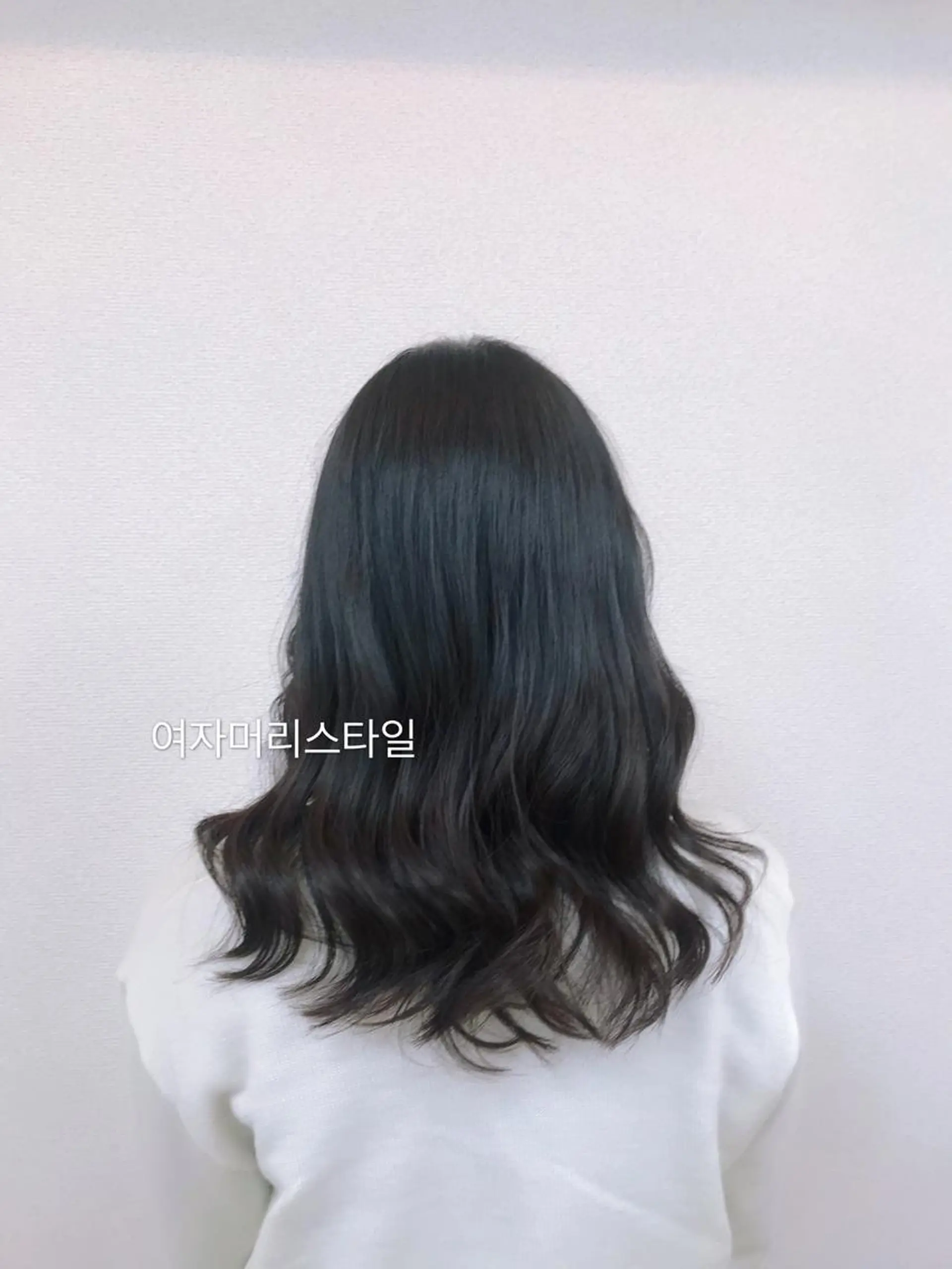 セミロング 松本平太郎美容室大宮店所属・もりたみかこ 美容師お休み中のヘアスタイル