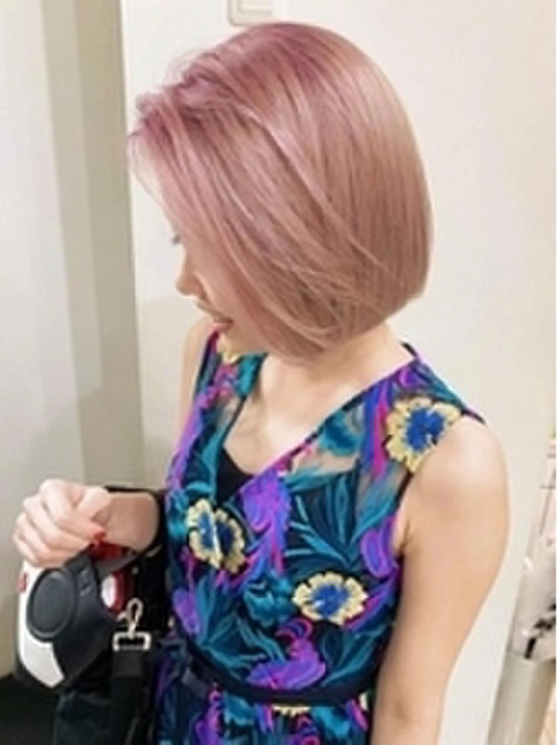 ショート カラー 前田 桃花のヘアスタイル