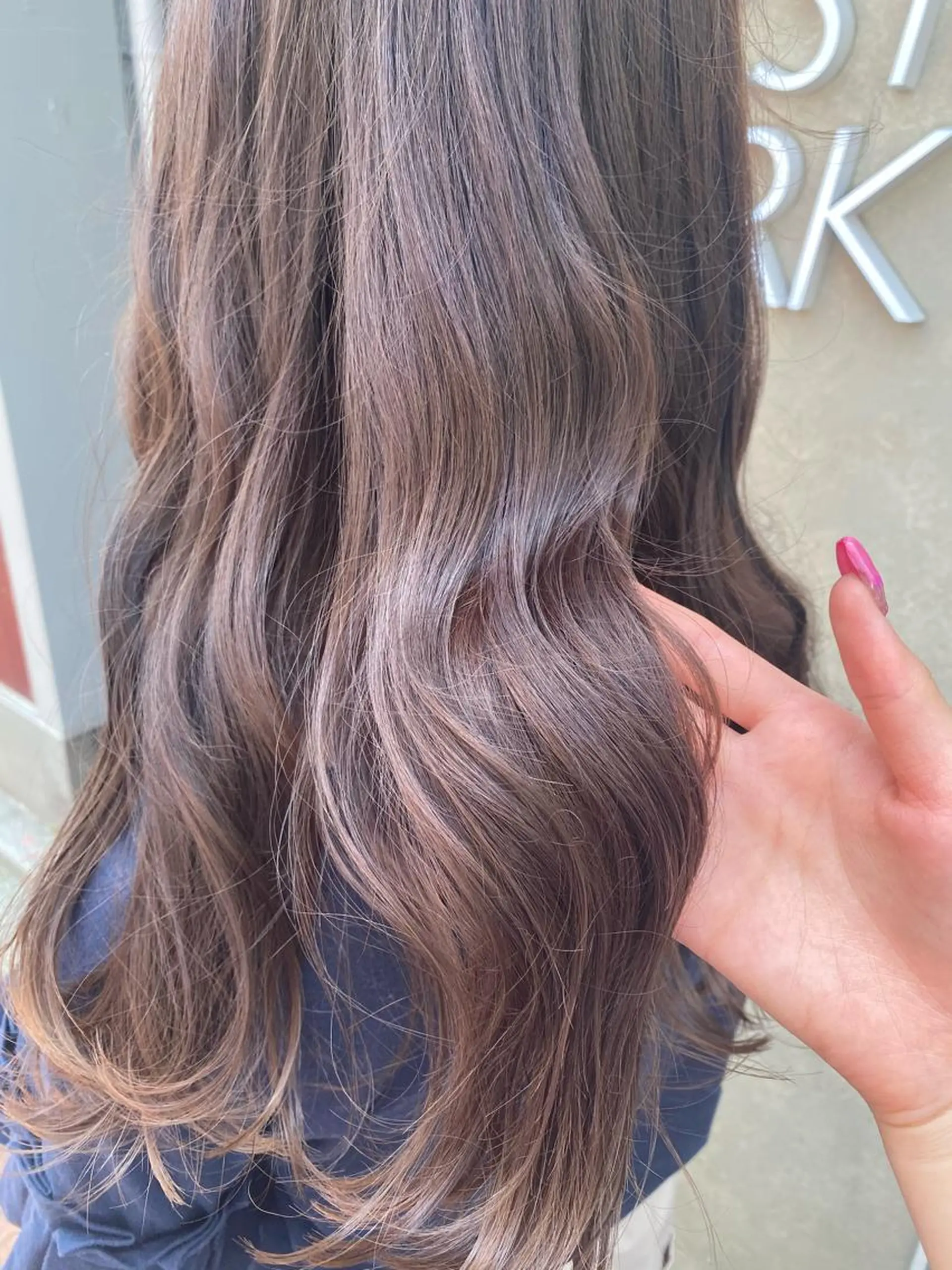 ロング トリートメント レイヤーカット カノン🩷のヘアスタイル