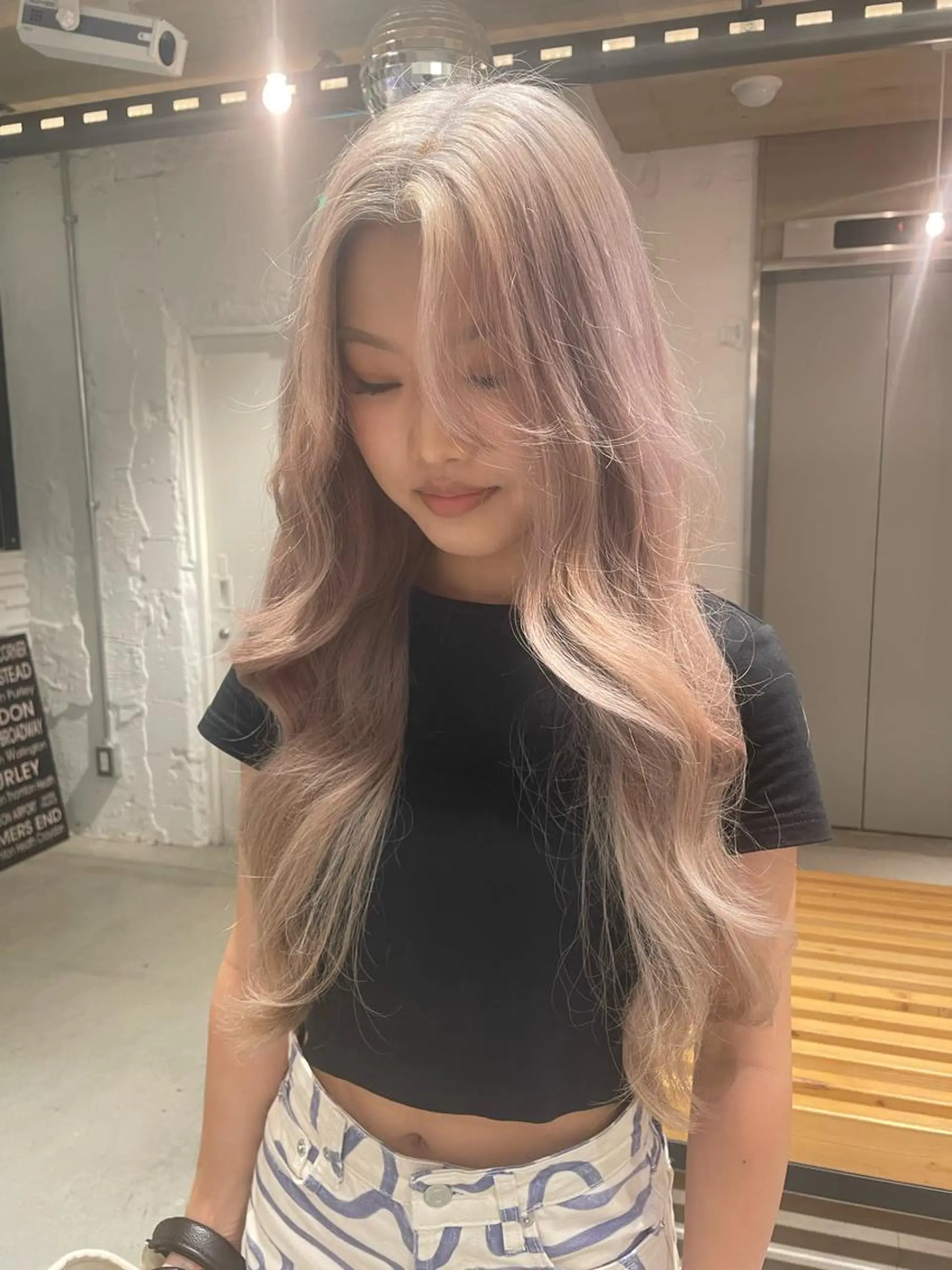 ロング カラー LUNTY NAMBA所属・艶ハイトーン👑♡ NATSUKIのヘアスタイル