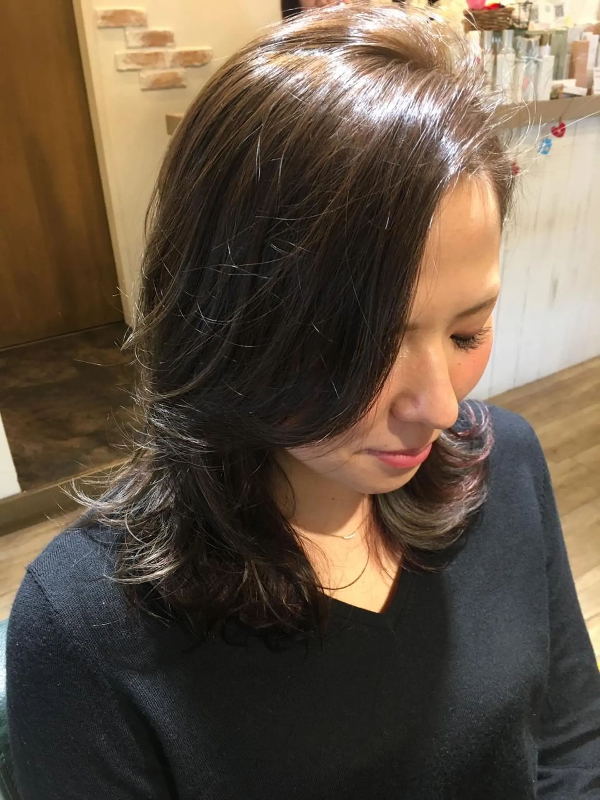 ミディアム カット ヘアカラー une brise所属・高橋 葵のヘアスタイル