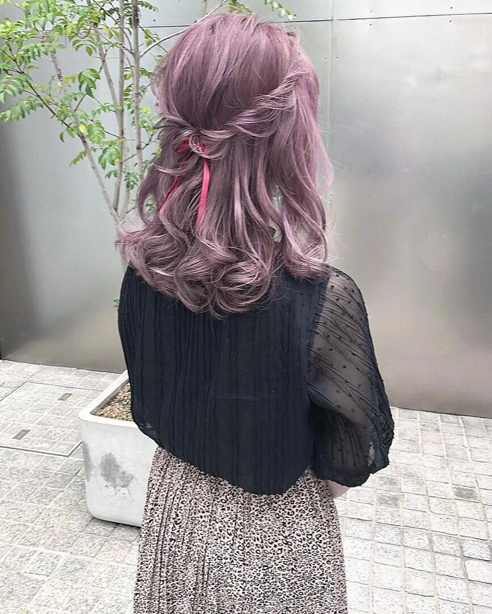 ミディアム カラー ヘアアレンジ ハーフアップ ラベンダーカラー ピンクカラー ピンクラベンダー ヘアカラー トリートメント autre所属・大久保 ひでなりのヘアスタイル