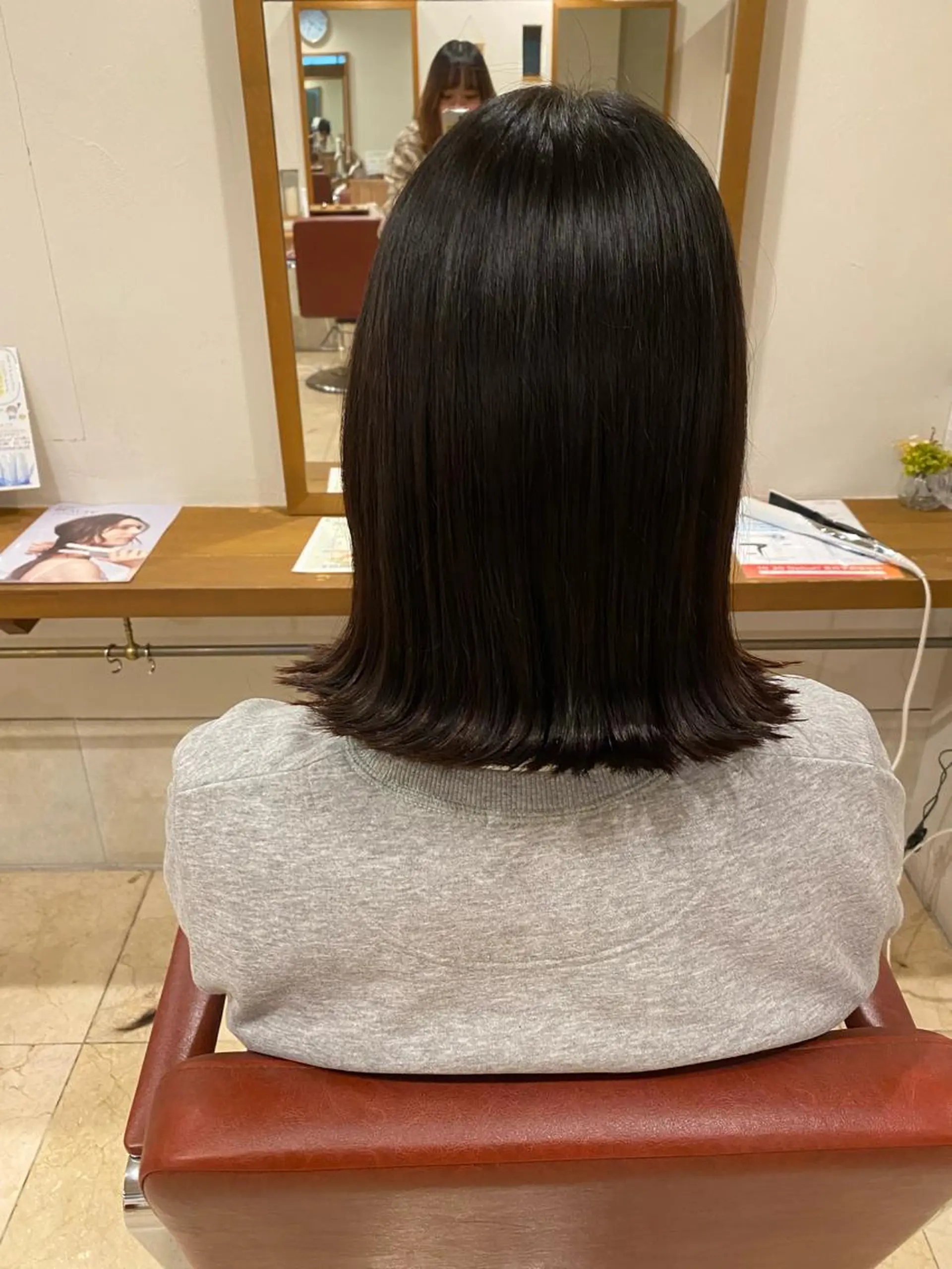 ミディアム 安澤 彩奈のヘアスタイル