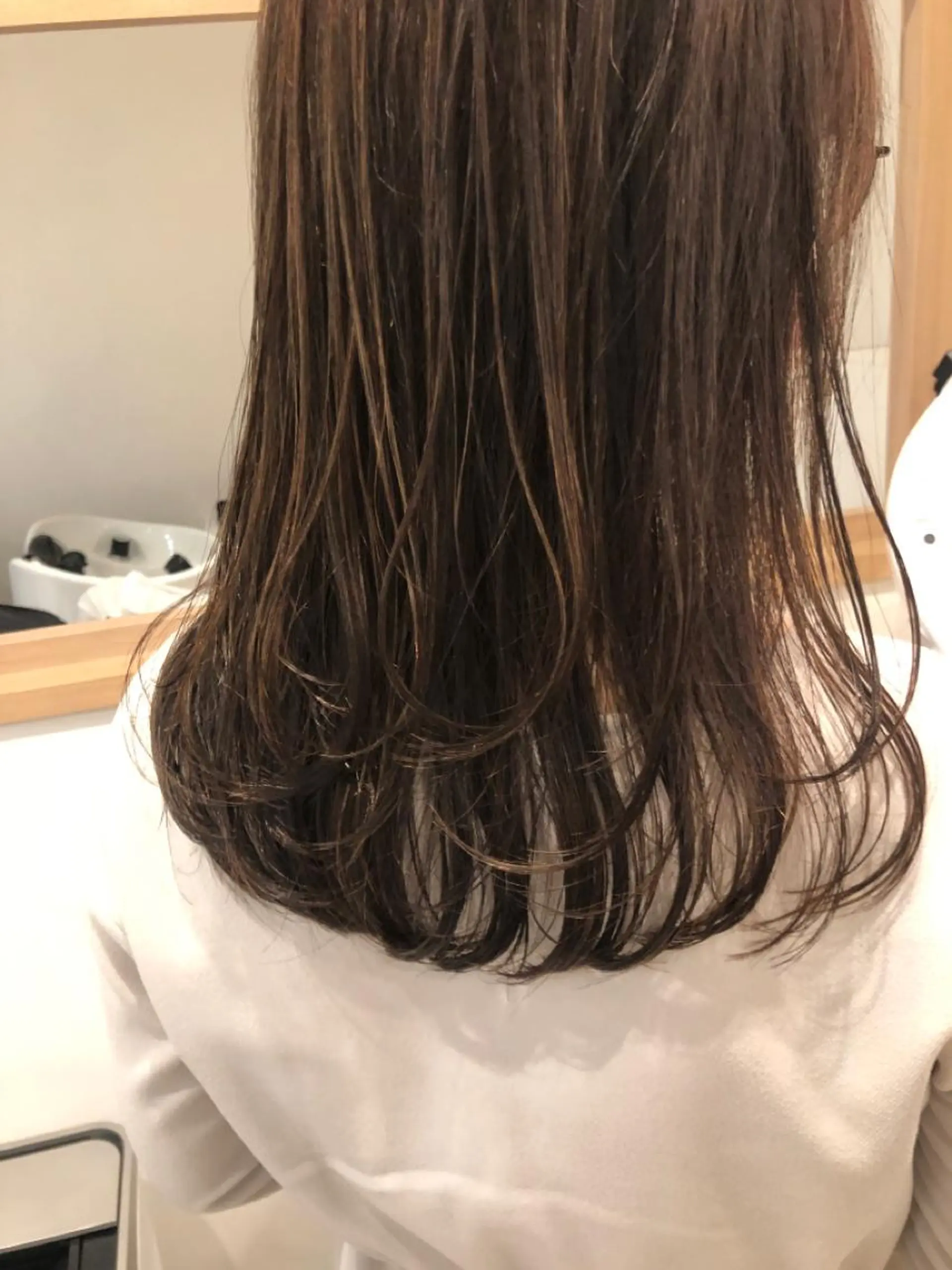 セミロング カラー パーマ ヘアアレンジ レイヤーカット カット ヘアカラー トリートメント ヘッドスパ 【ツヤ髪美容師】 ツダケイスケのヘアスタイル