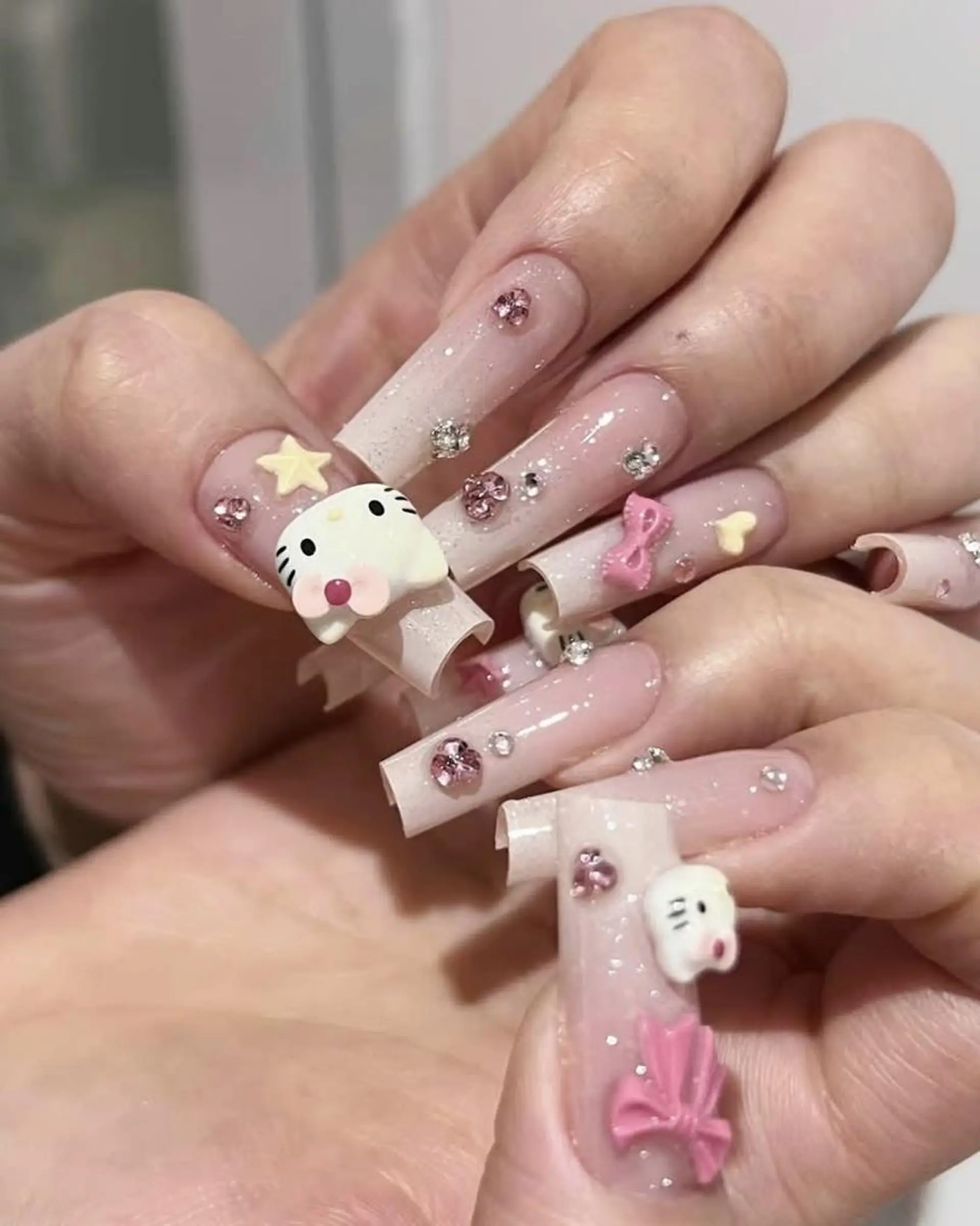 ロング 韓国風ヘア ハンドネイル Bling Salonのネイルデザイン