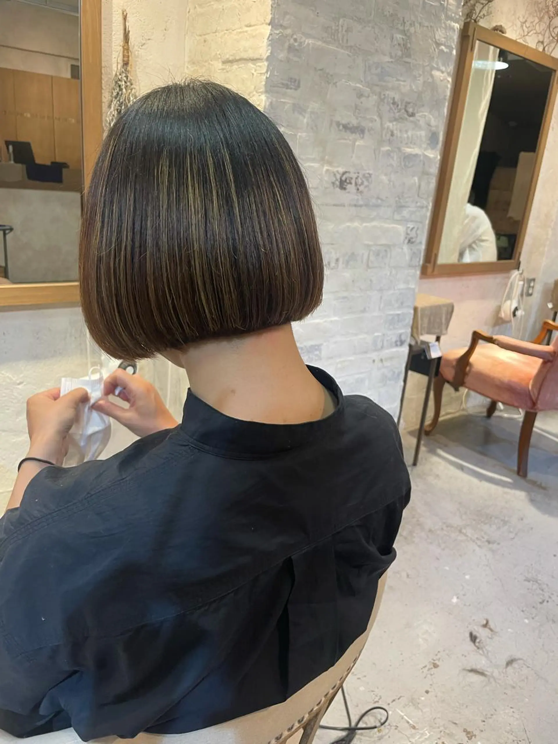 ショート カラー ボブ 泊 紗羅のヘアスタイル