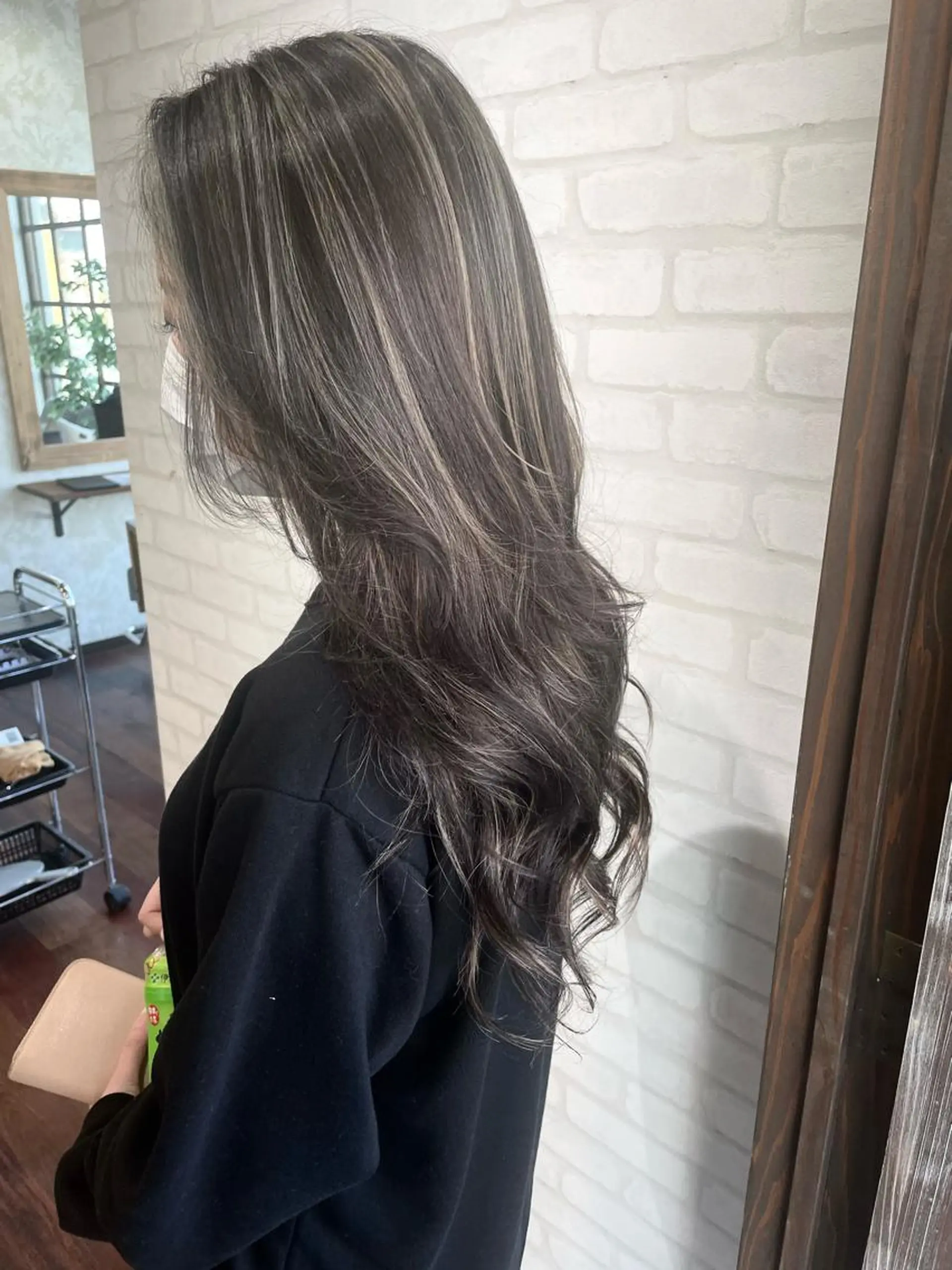 ロング ハイライト ヘアカラー 🌝秦 美羽🌝のヘアスタイル