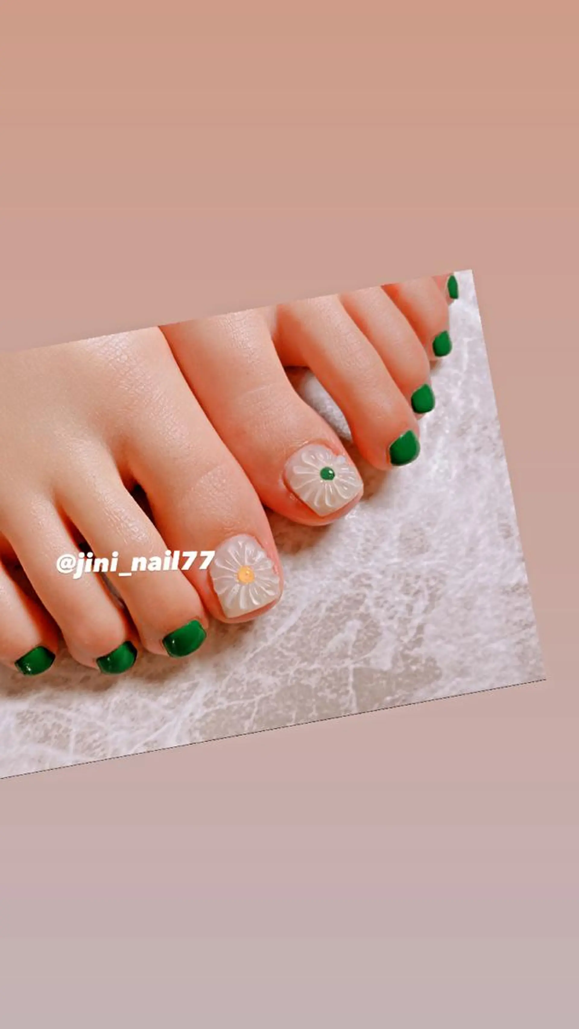 ネイル フットネイル JINI NAIL所属・ジニ ネイルのネイルデザイン