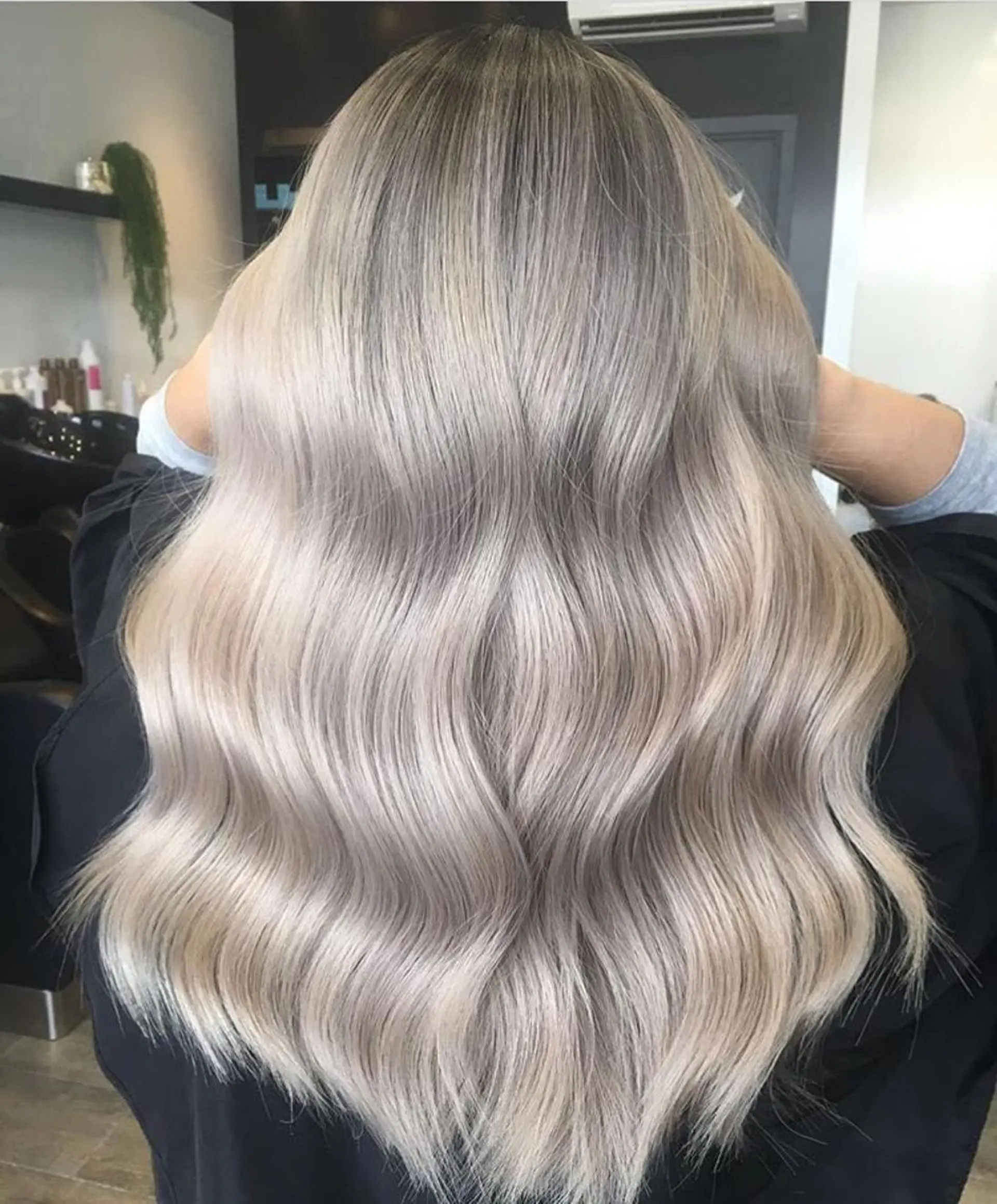 ロング カラー ブリーチ レイヤーカット BLend 渋谷のヘアスタイル