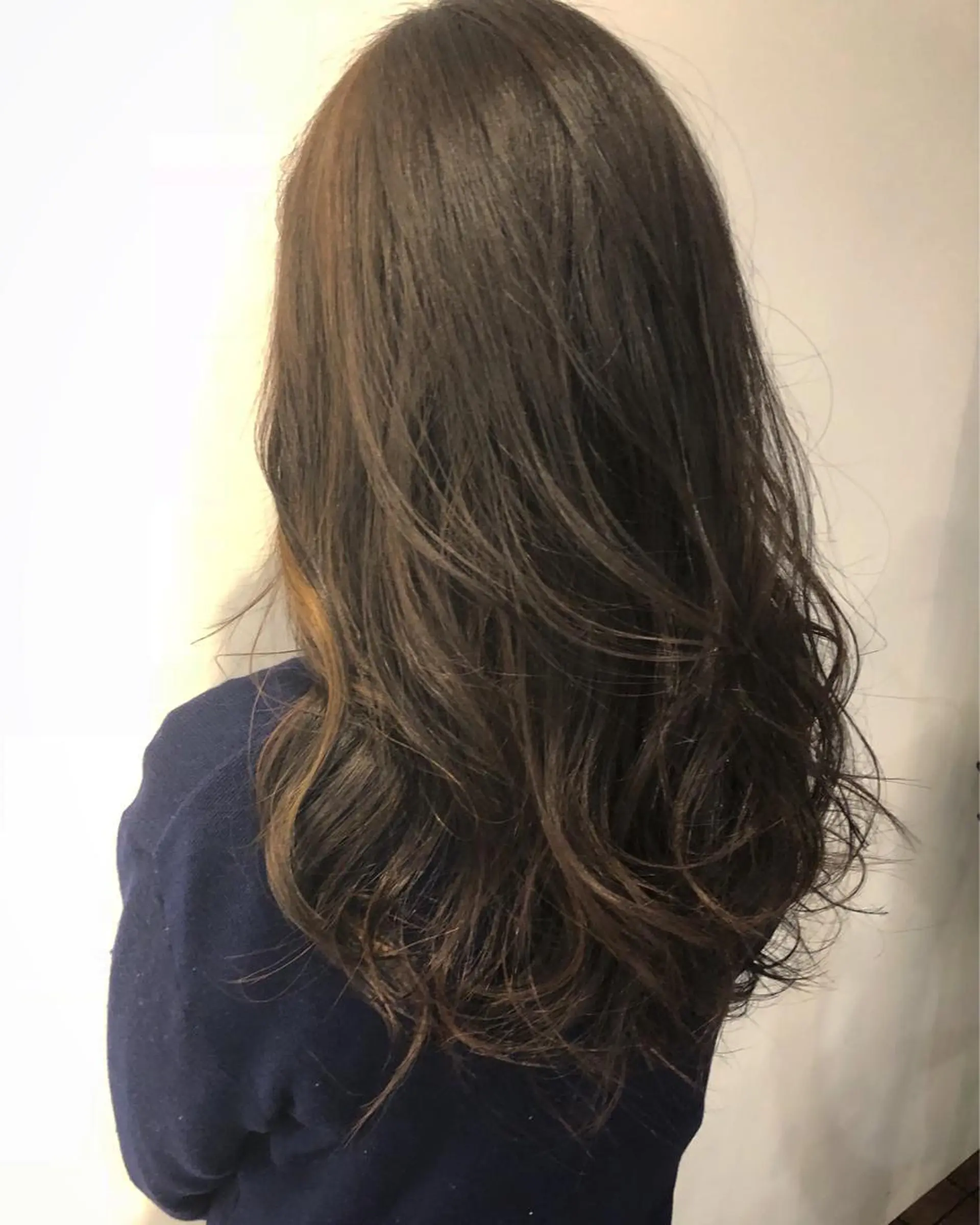 ミディアム カラー パーマ ヘアメイクアース浦和店所属・【白髪ぼかし】 矢内　夏輝のヘアスタイル