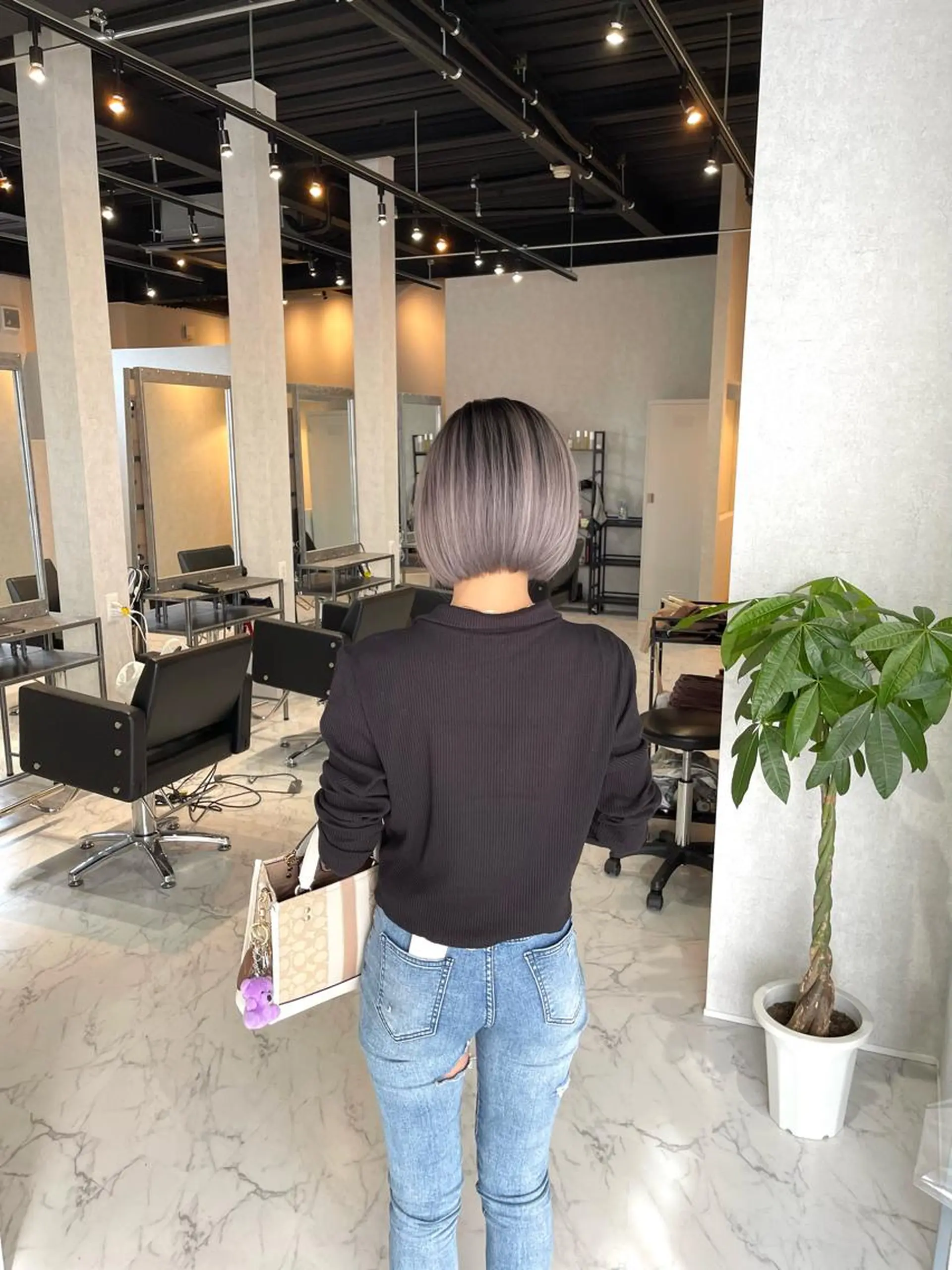 ショート カラー ヘアアレンジ バレイヤージュ デザインカラー ハイライトカラー 外国人風カラー ハイライト カット ヘアカラー トリートメント アンドウ ユウ/ レイヤーカット/韓国のヘアスタイル